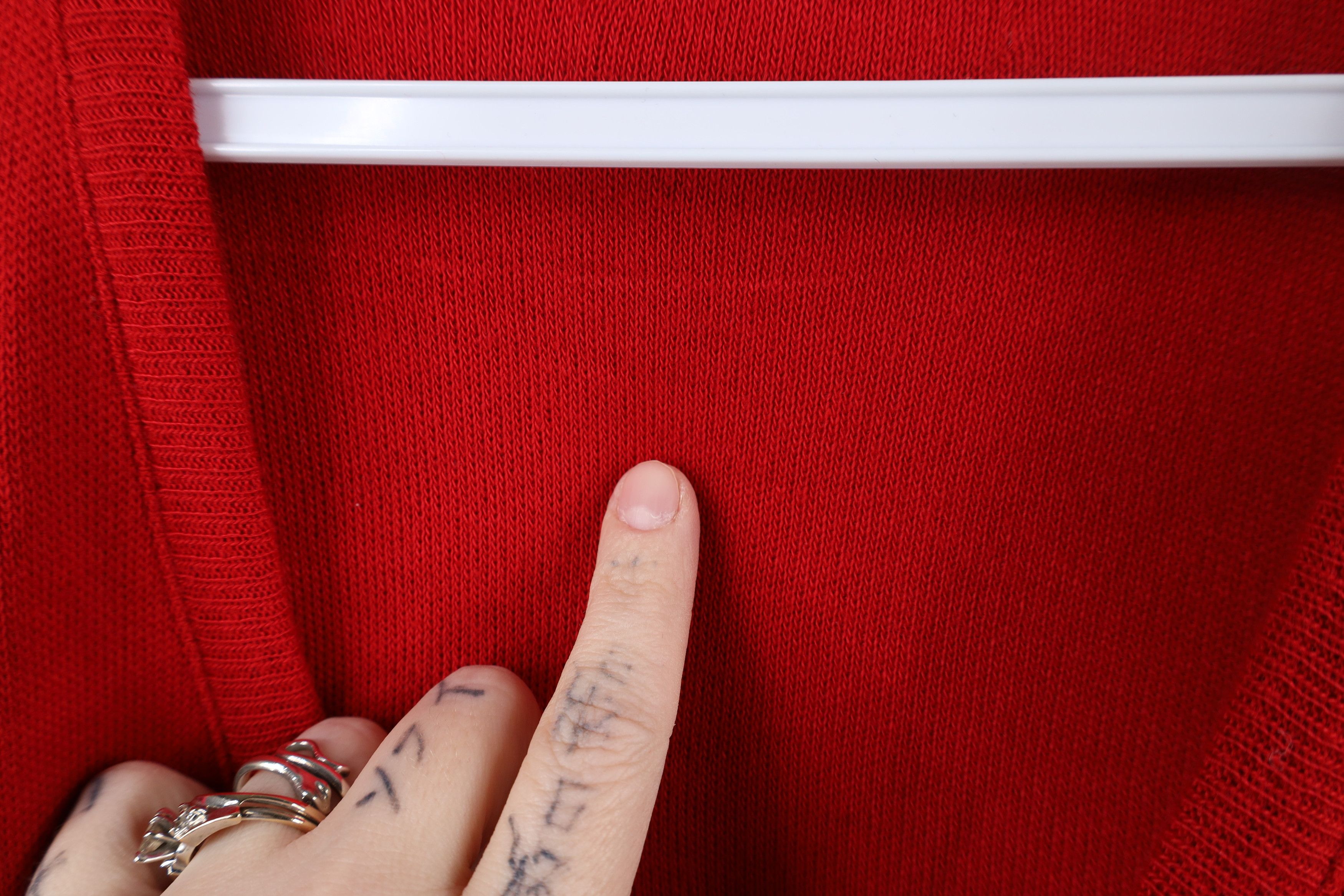 Vintage Vintage 90s Streetwear Soft Knit V-Neck Sweater Red USA Size US XL / EU 56 / 4 - 7 Thumbnail