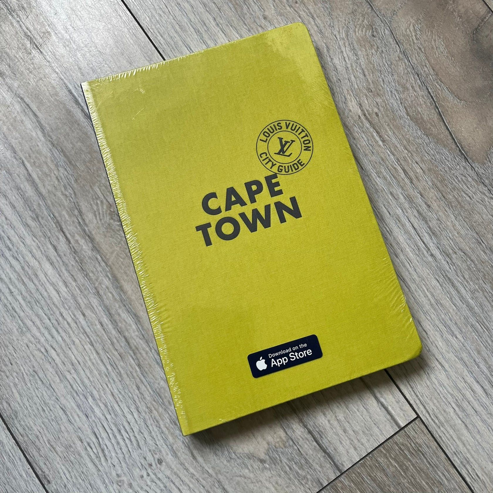 Louis Vuitton Louis Vuitton 'Cape Town' City Guide Book Size ONE SIZE - 1 Thumbnail