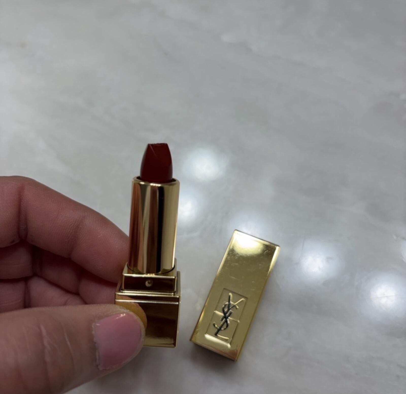 Other (YSL) Yves Saint Laurent Luxurious Lipstick Size ONE SIZE - 4 Thumbnail