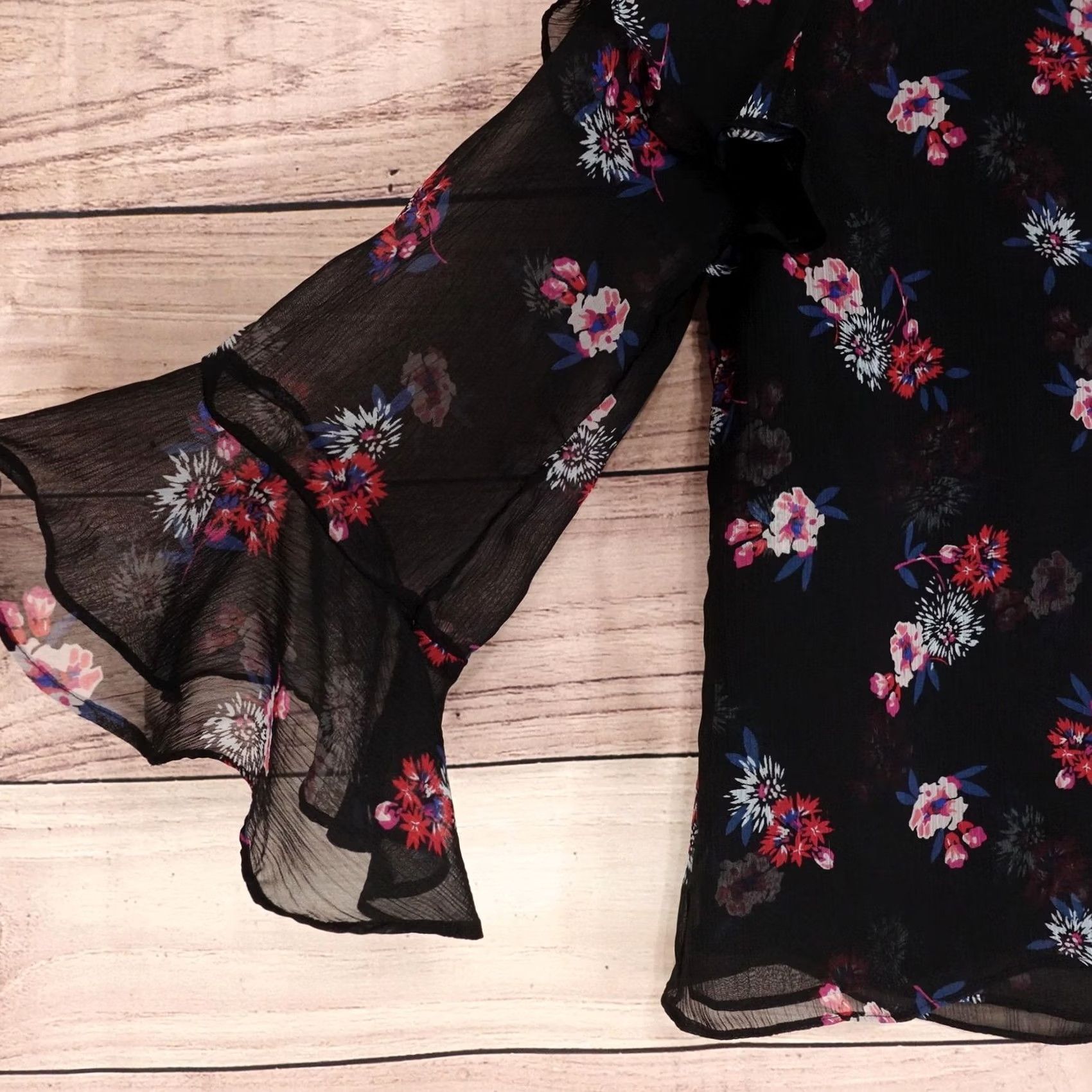 Express Express Basic Black Floral Chiffon Sheer Blouse S Womens Regular Size S / US 4 / IT 40 - 3 Thumbnail