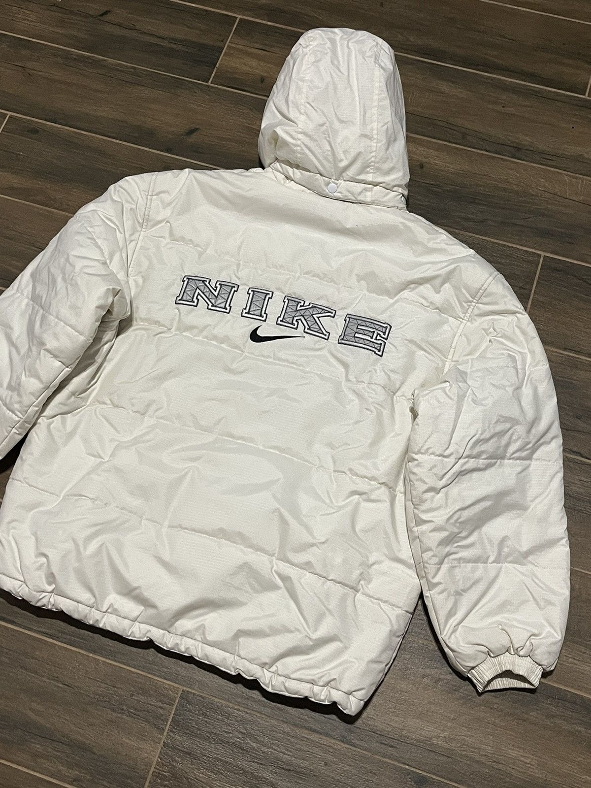 Nike × Vintage Nike puffer jacket vintage black big logo 90s spellout Size US M / EU 48-50 / 2 - 1 Thumbnail