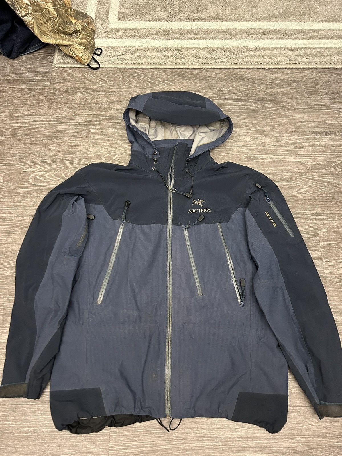 Arc'Teryx Rare ARC'TERYX Theta AR vintage Jacket MADE IN CANADA