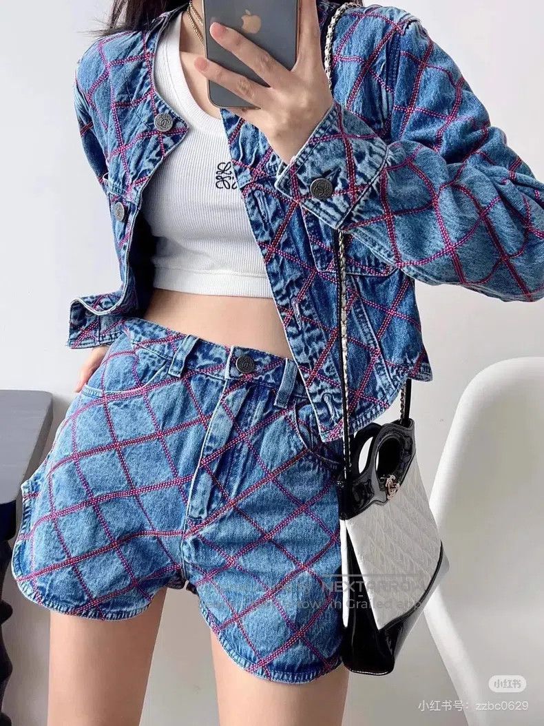 Chanel Chanel Diamond check denim shorts Size 42" / US 20 - 8 Thumbnail