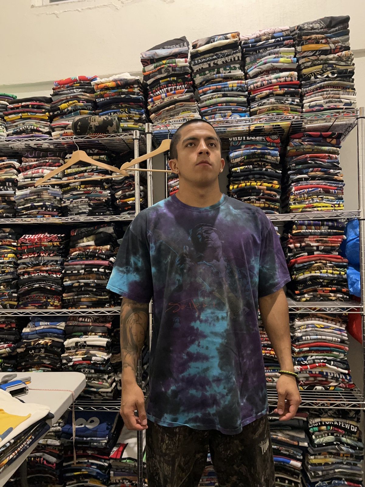 Band Tees 2009 Jimmi Hendrix Liquid Blue Tye Die Tee Size US XXL / EU 58 / 5 - 2 Thumbnail