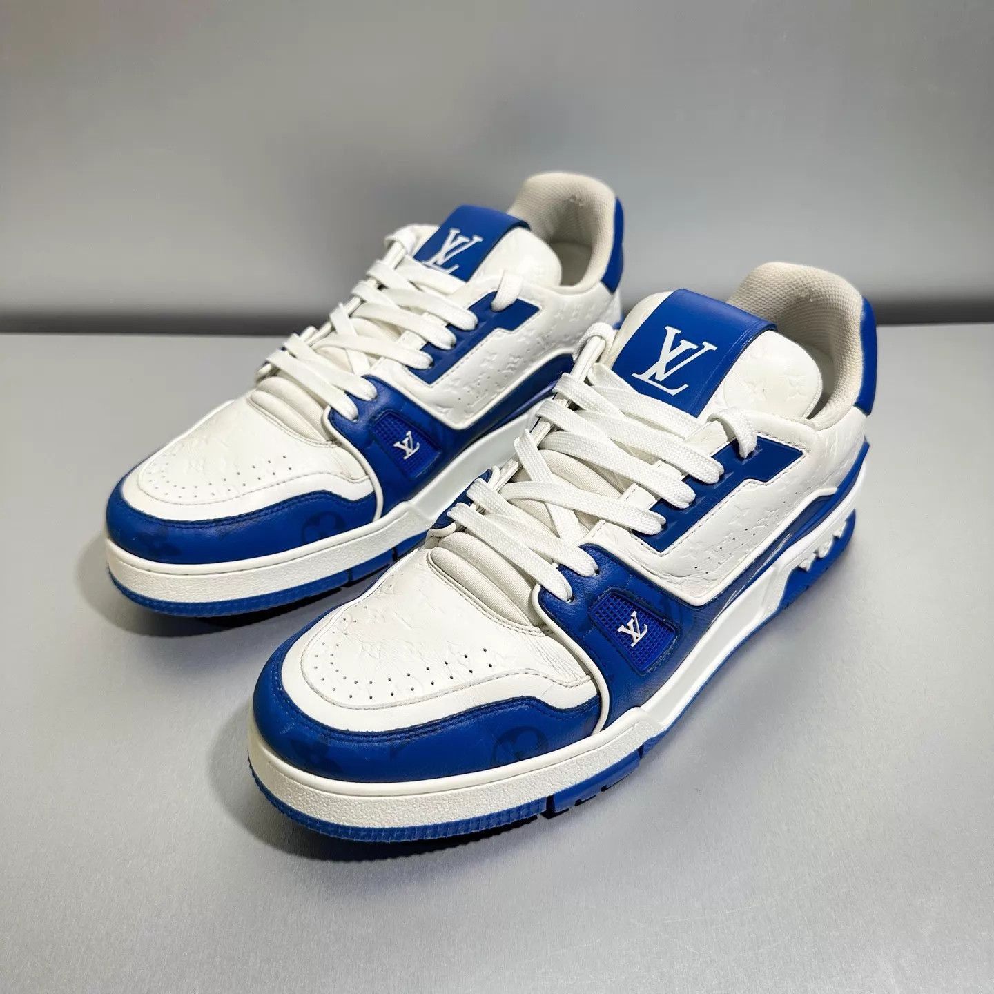 Louis Vuitton Blue and White Low Top Sneakers Size 8.5 Size US 8.5 / EU 41-42 - 1 Thumbnail