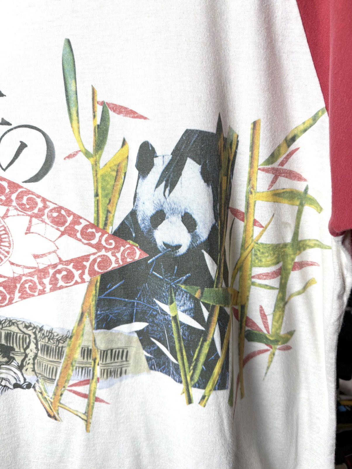 Vintage Vintage Panda Bamboo Japan Hieroglyphs Art T Shirt Size US L / EU 52-54 / 3 - 4 Thumbnail