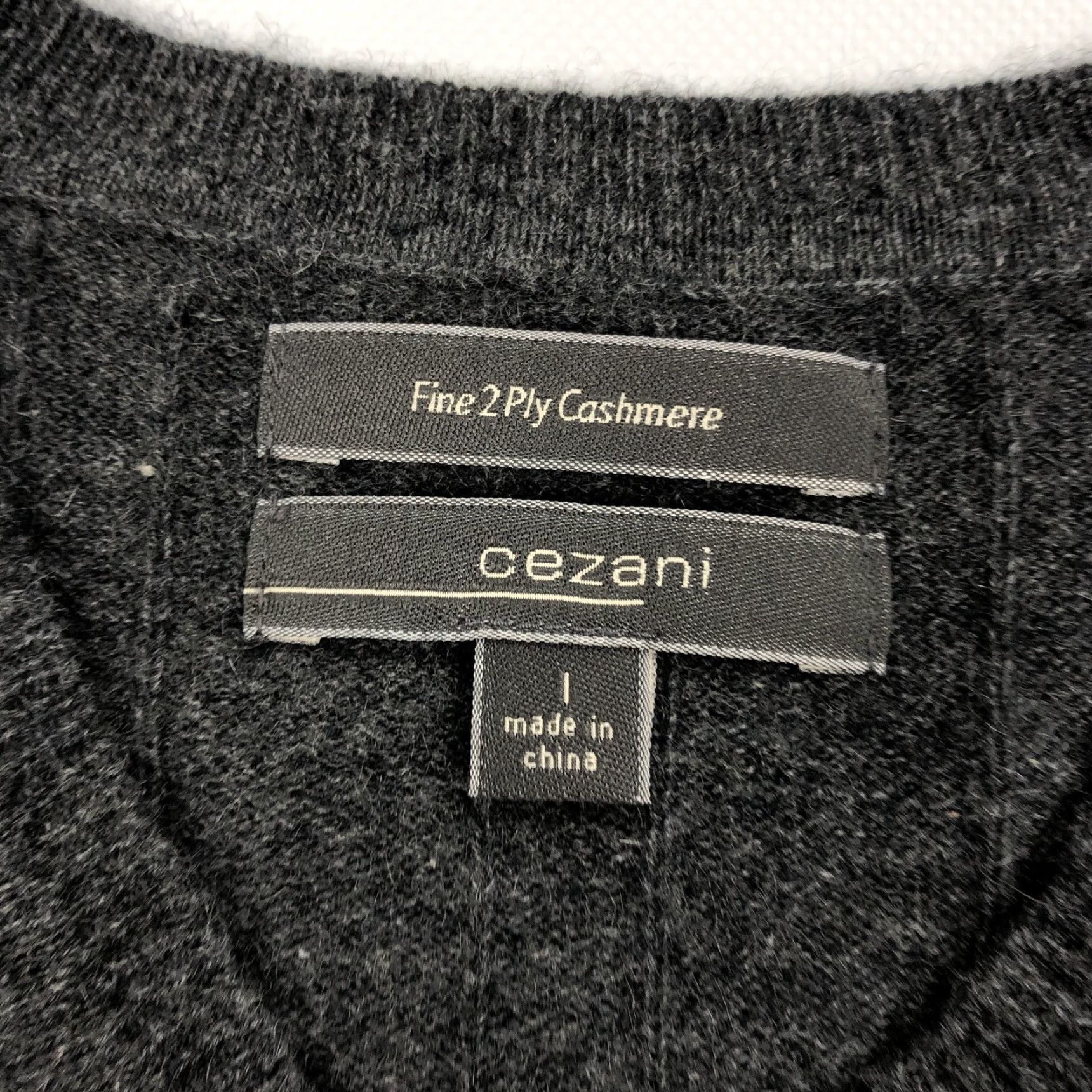 Vintage Cezani Men’s L Cashmere V-Neck Ribbed Knit Pullover Sweater Gray Regular Size Rib-Knit Lightweight All Seasons Casual Business Everyday Sweater Mens Size US L / EU 52-54 / 3 - 3 Thumbnail