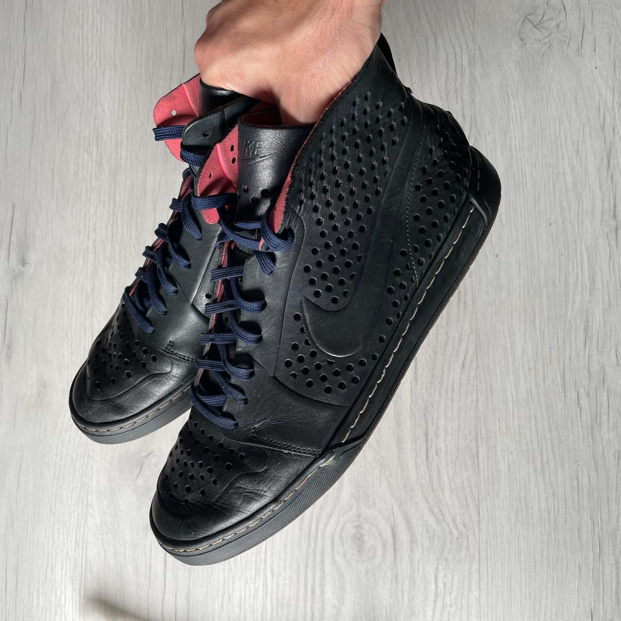 Nike air royal mid deals