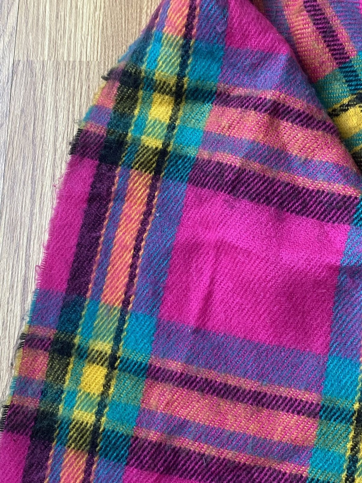 Japanese Brand Vintage 100% Acrylic Multicoloured Scarf Made in Japan Size ONE SIZE - 2 Thumbnail