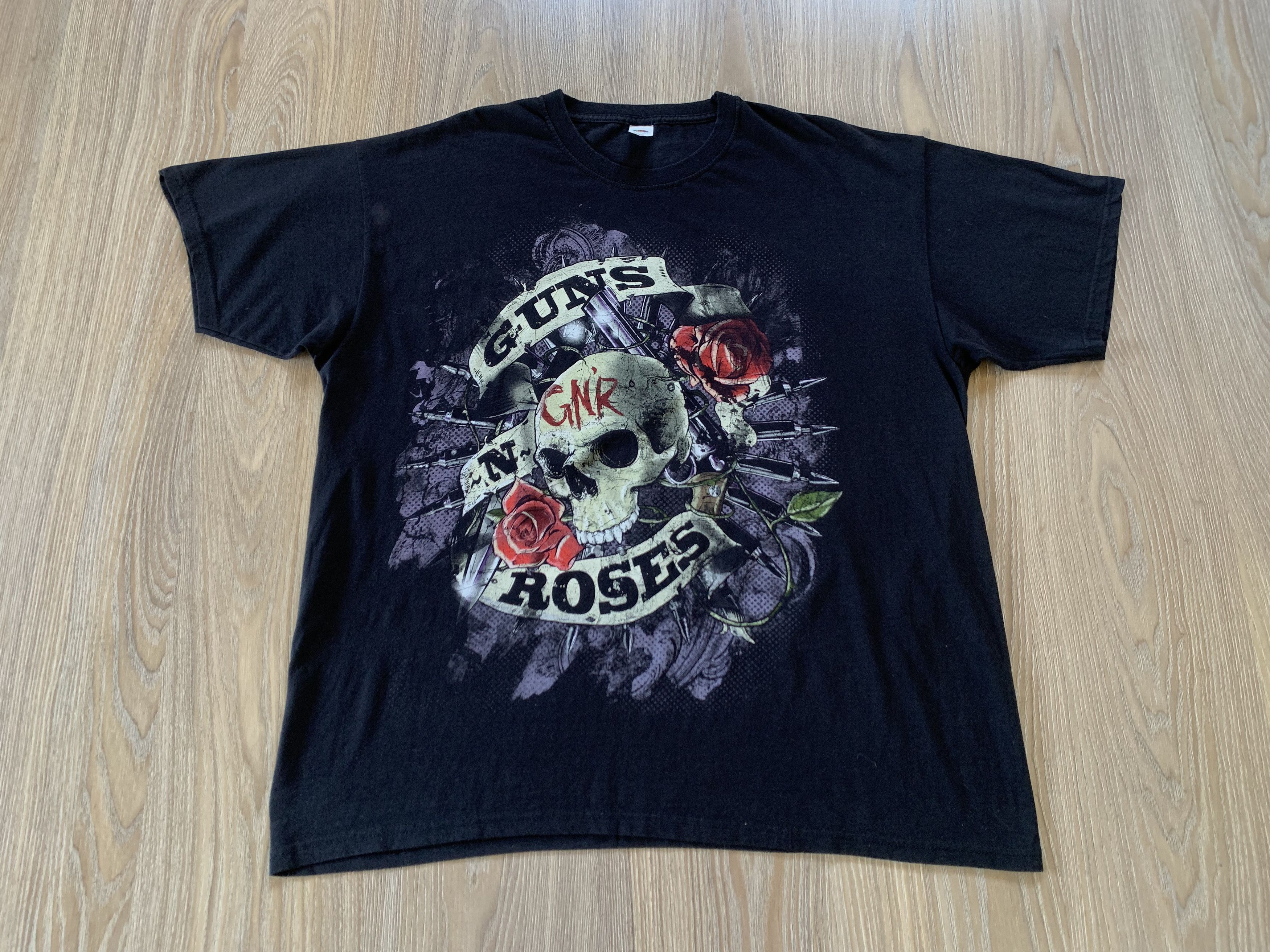 Band Tees Vintage Guns N Roses Skull Big Logo T-Shirt Size US XXL / EU 58 / 5 - 2 Thumbnail