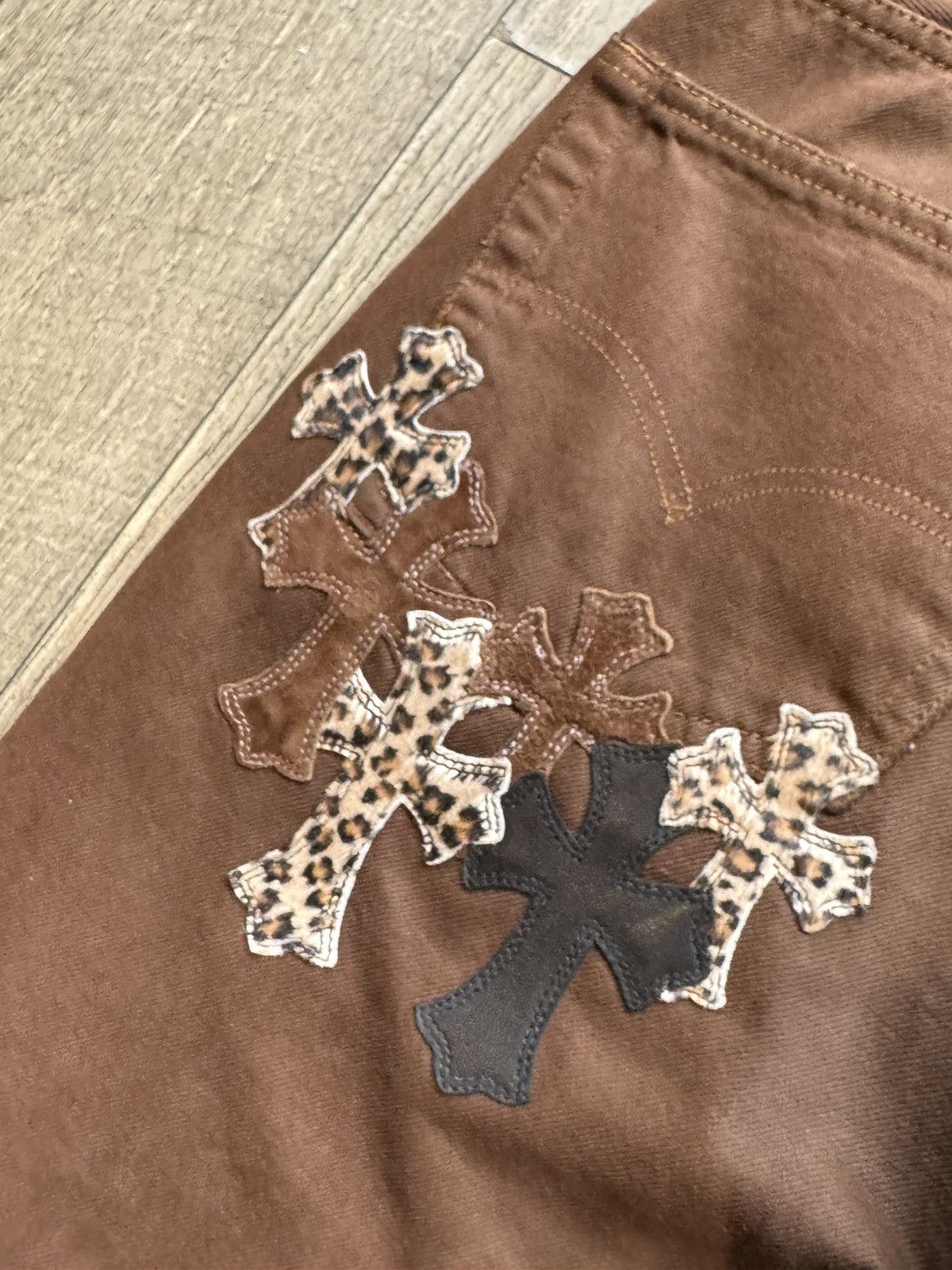 Chrome Hearts Chrome Hearts NYFW Exclusive Levi’s Cross Patch Jeans Size US 36 / EU 52 - 11 Thumbnail