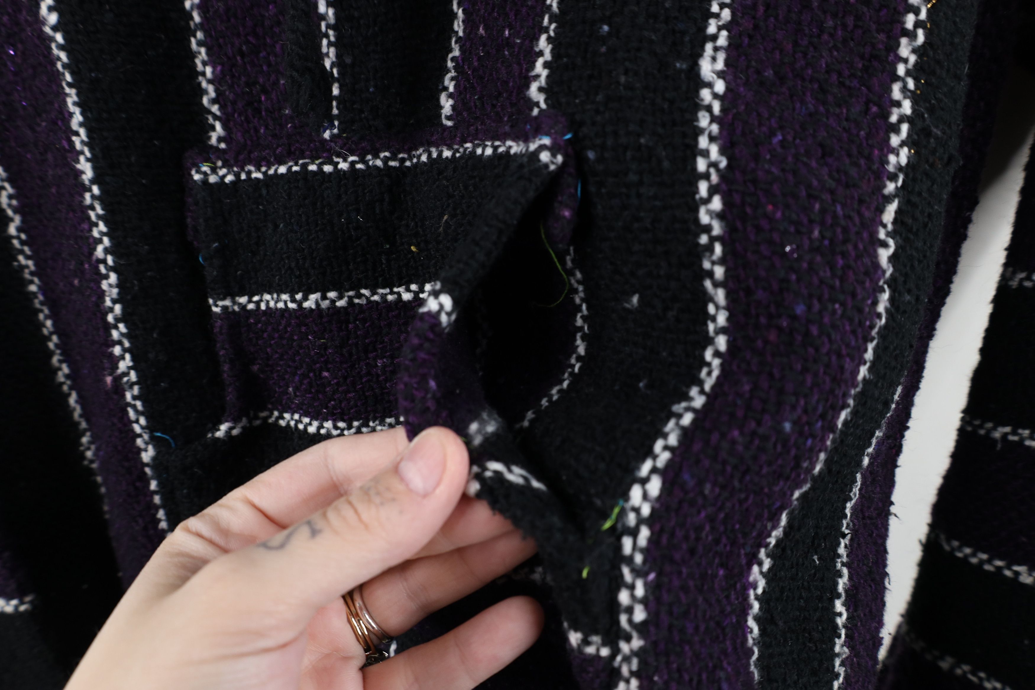 Vintage Vintage 90s Streetwear Striped Knit Drug Rug Hoodie Size M / US 6-8 / IT 42-44 - 4 Thumbnail