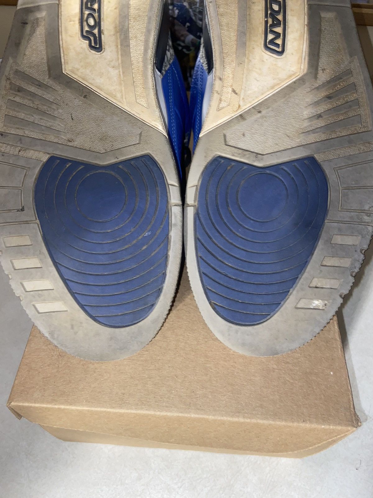 Jordan Brand Air Jordan Retro 3 Varsity Royal Cement Size US 10 / EU 43 - 7 Thumbnail