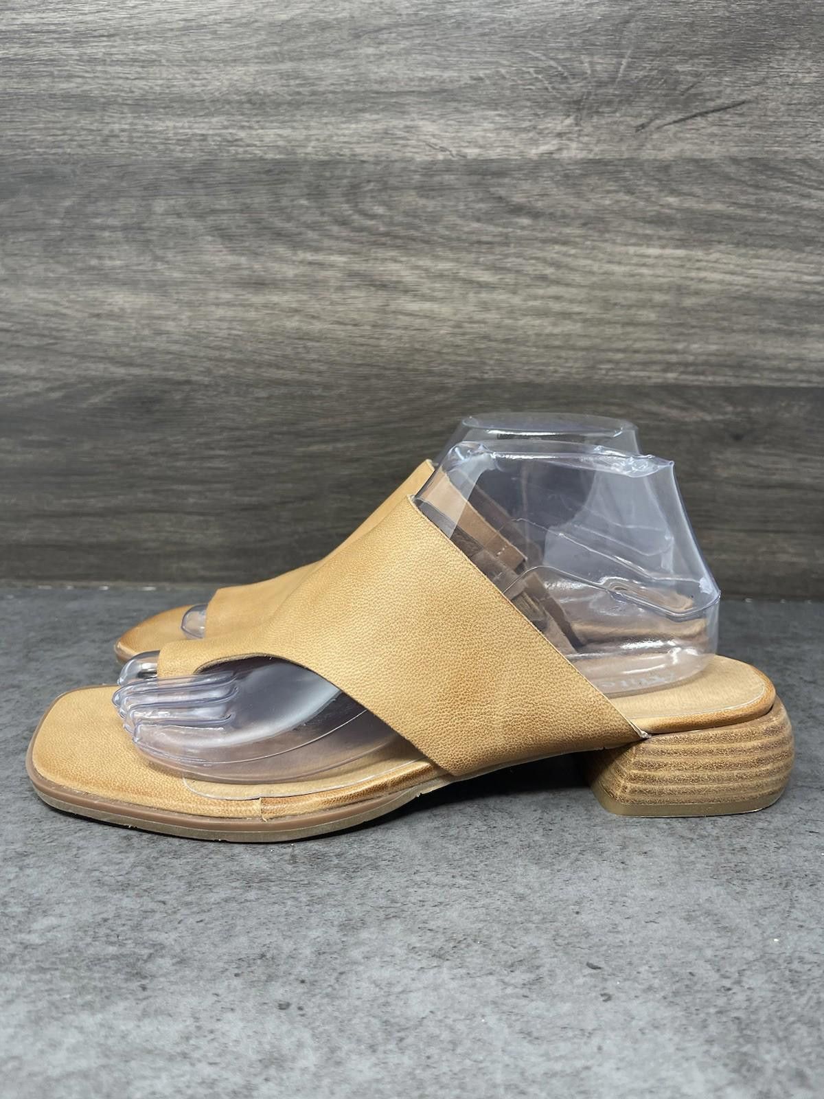 Other Antelope Sandals Womens Size 9 (40) Brown Tan Leather Toe Size US 9 / IT 39 - 1 Thumbnail