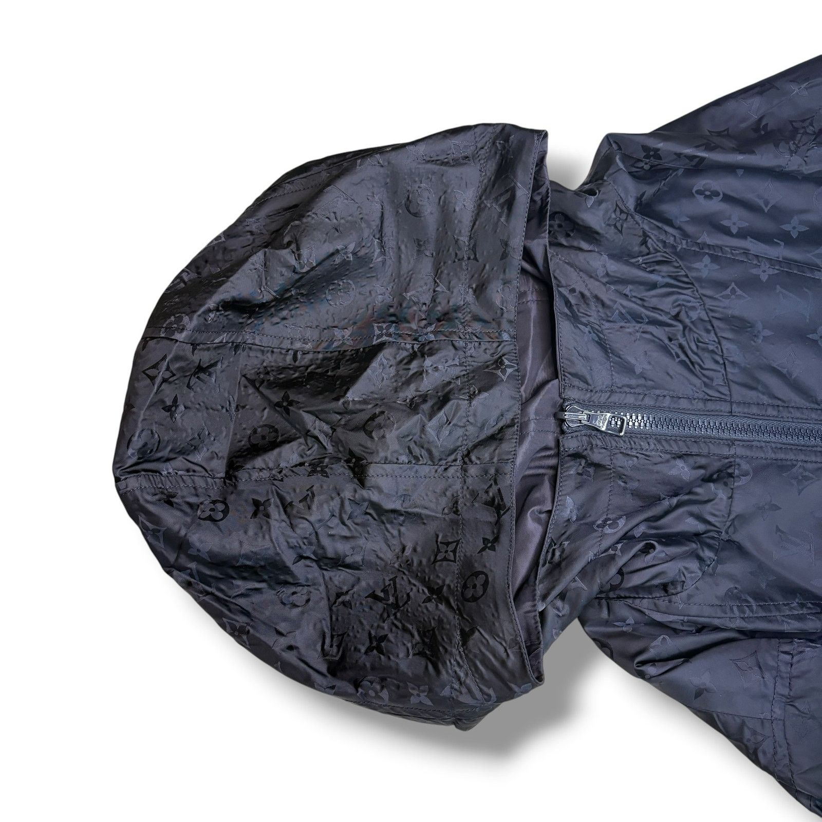 Louis Vuitton Louis Vuitton Monogram Reversible Windbreaker in navy | LV50 Size US M / EU 48-50 / 2 - 10 Thumbnail