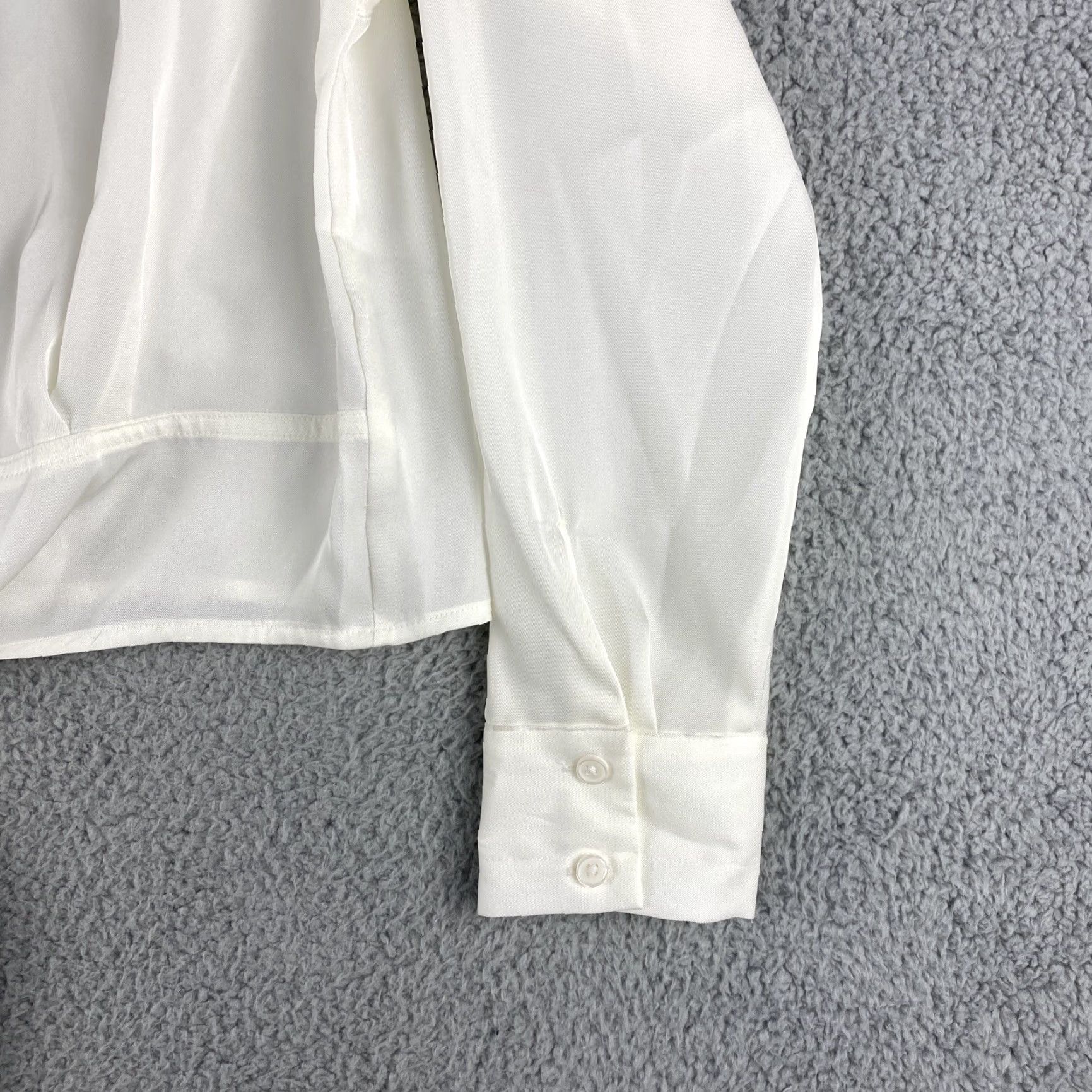 Nine West Nine West Blouse Women M Long Sleeve White Plaid V-Neck Relaxed Fit Bohemian Size M / US 6-8 / IT 42-44 - 4 Thumbnail