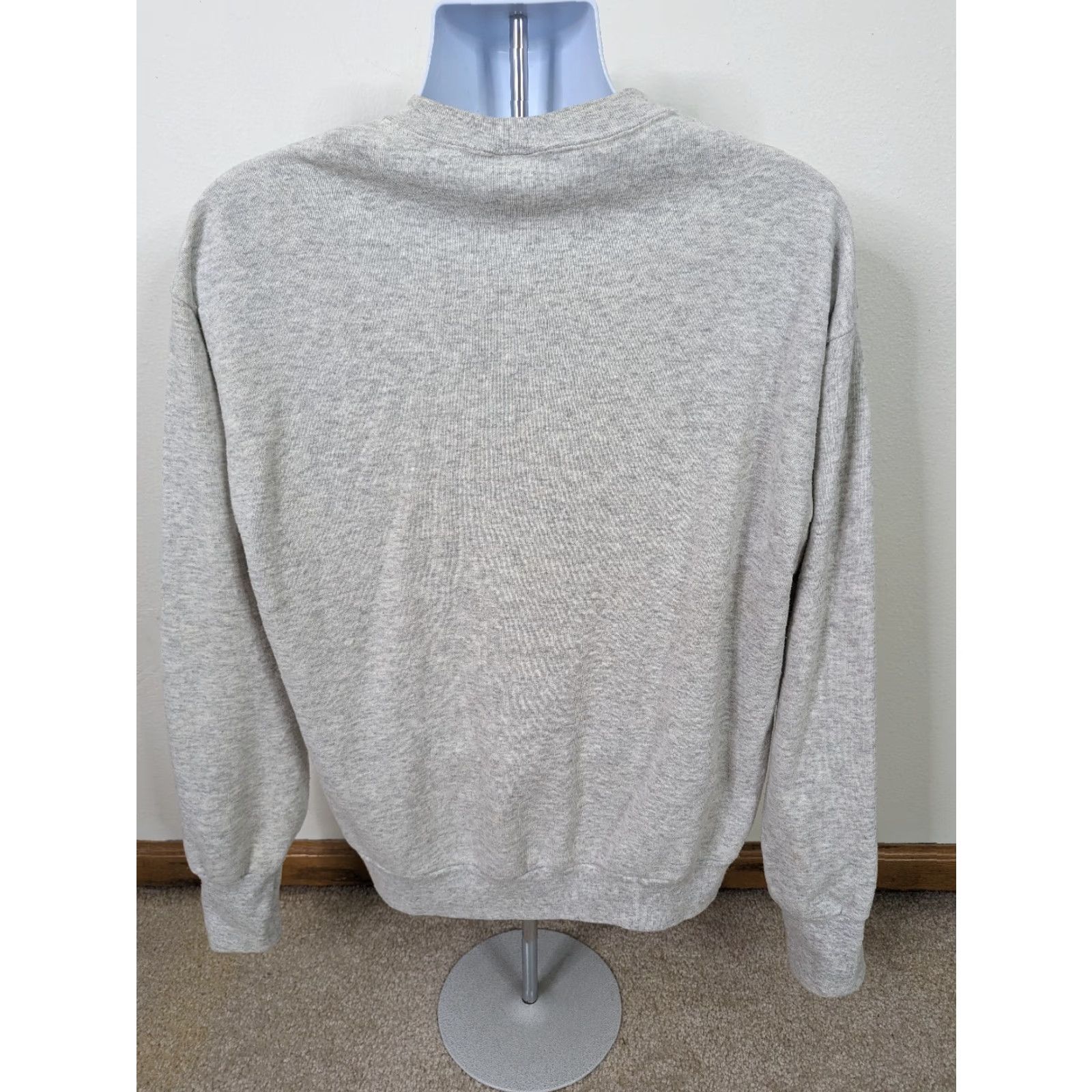 Delta VINTAGE What Would Jesus Do? WWJD USA Crewneck Sweatshirt Large Gray Men Delta Distressed Crew Neck Pullover Long Sleeve with Logo 90s Size US L / EU 52-54 / 3 - 2 Thumbnail