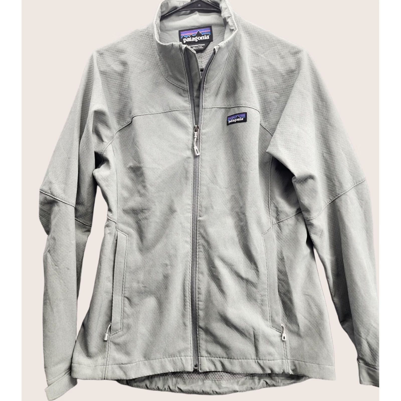 Patagonia Womens Patagonia Worn Wear Jacket Long Sleeve Full Zip Gray Softshell S Small Gr ay Logo Zipper Regular Fit Casual Modern Size S / US 4 / IT 40 - 1 Thumbnail