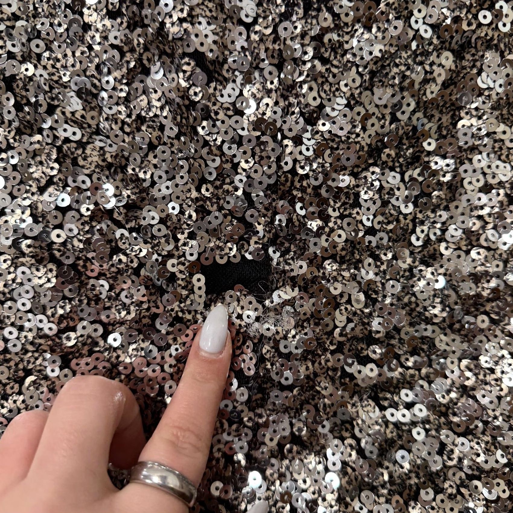 Vintage Y2K GiannI Bini Sequin Skirt XS Womens Mini Zip Back Party Cocktail Bodycon Sequin Zipper Silver] Size 26" / US 2 / IT 38 - 3 Thumbnail