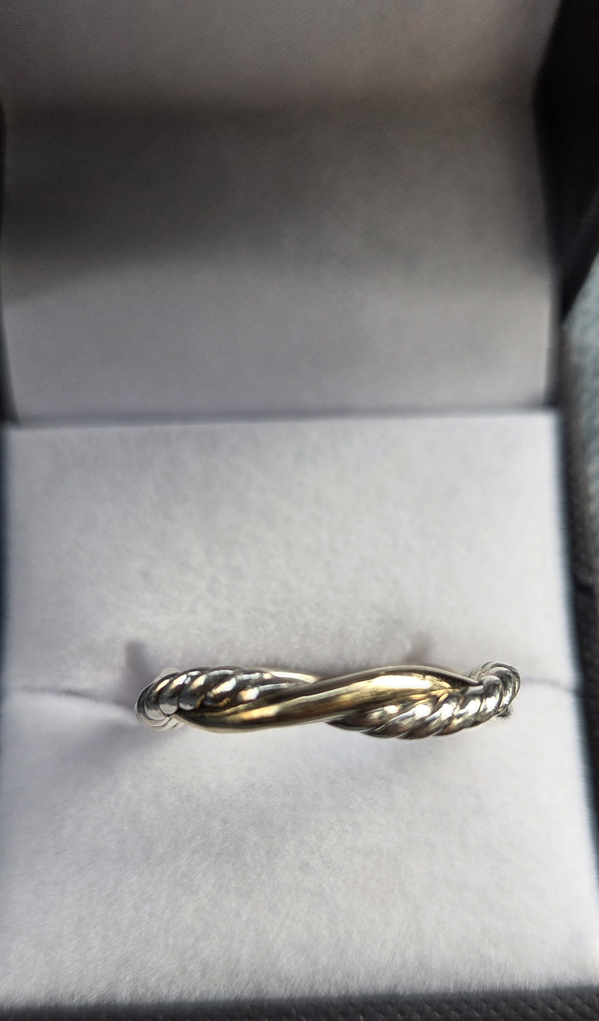 David Yurman David Yurman Petite Infinity Band Ring size 7" Size ONE SIZE - 3 Thumbnail