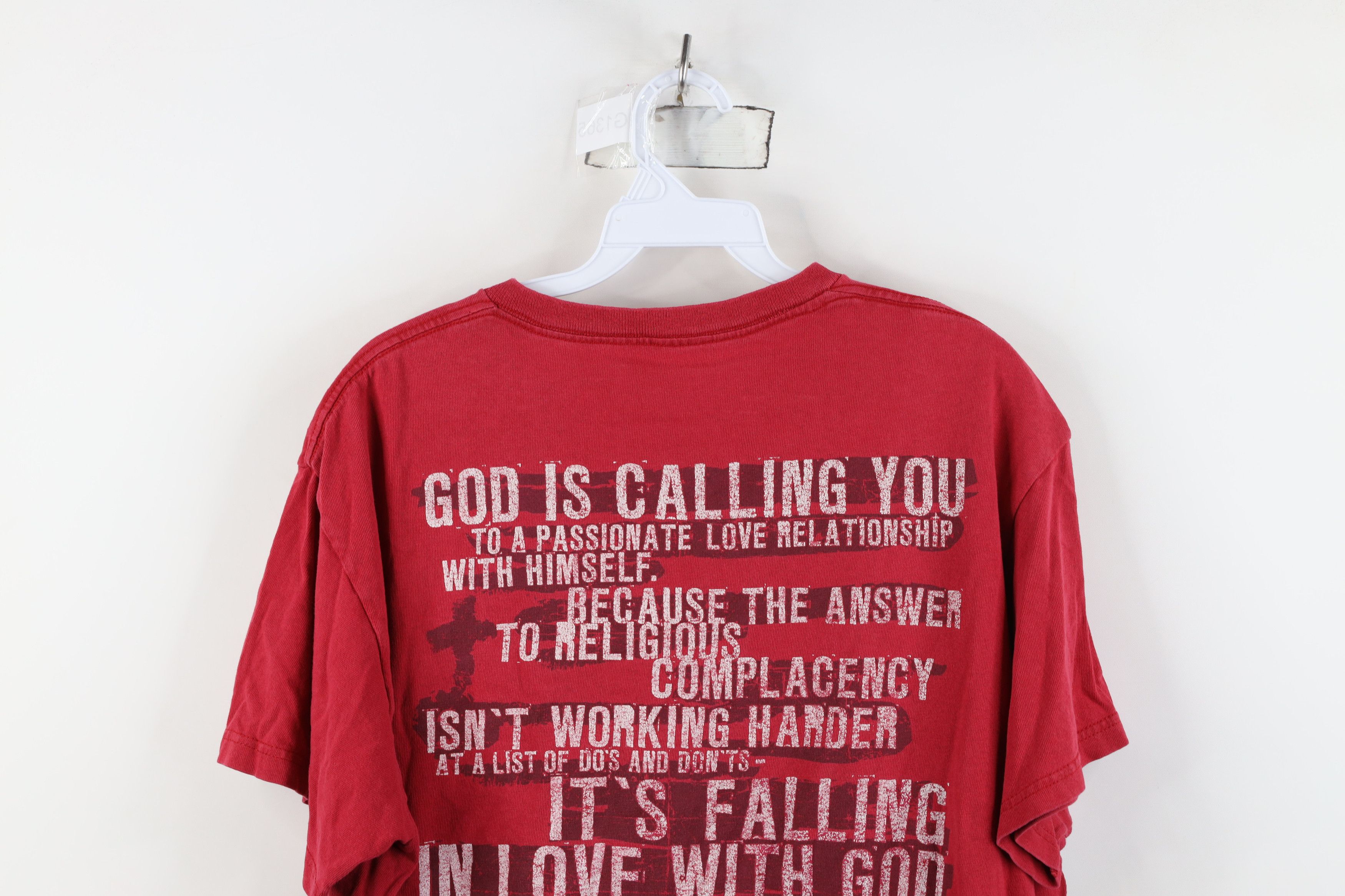 Vintage Vintage Y2K Streetwear God Is Love Christian T-Shirt Red Size US L / EU 52-54 / 3 - 14 Thumbnail