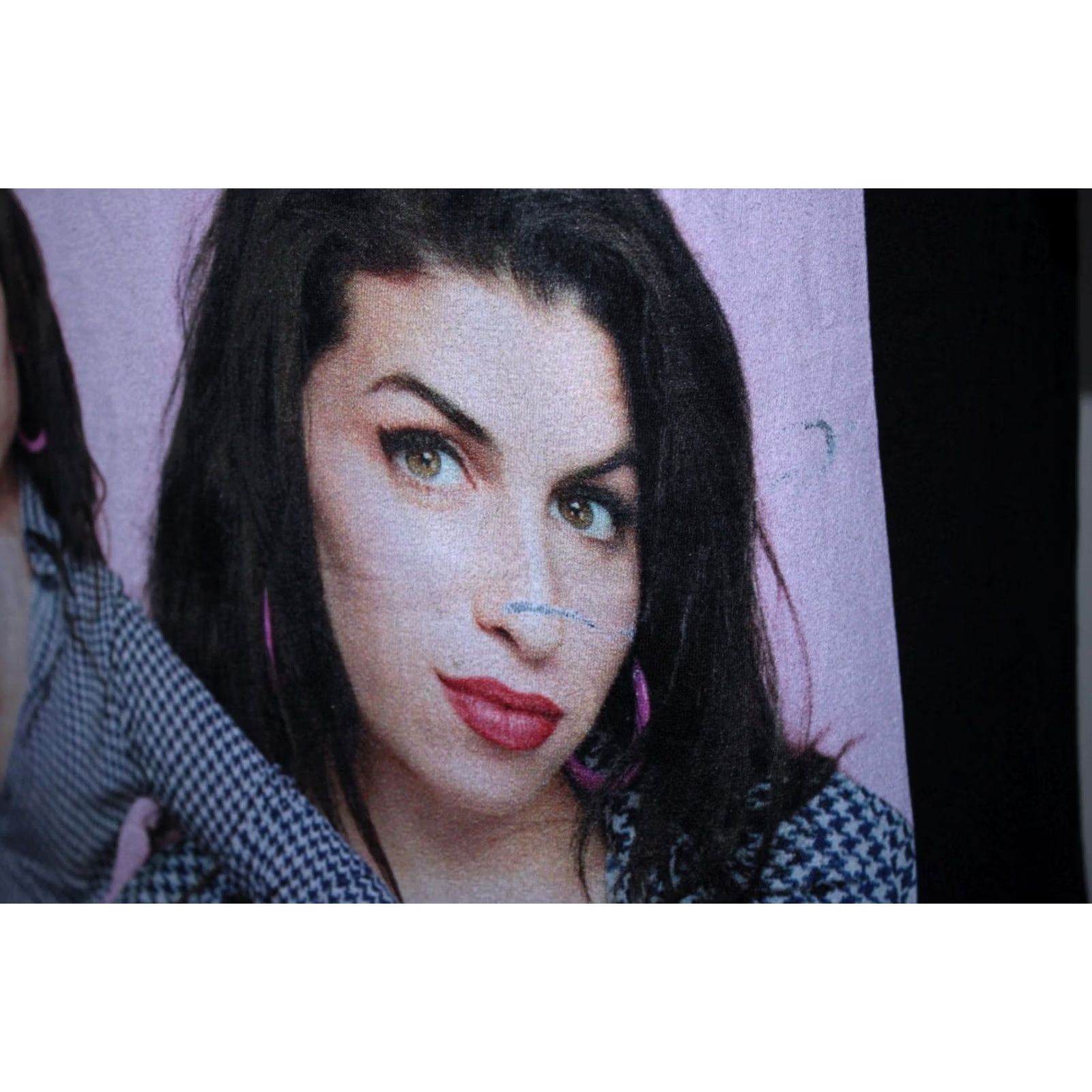 Vintage Vintage Amy Winehouse music shirt Size S womens Size S / US 4 / IT 40 - 4 Thumbnail