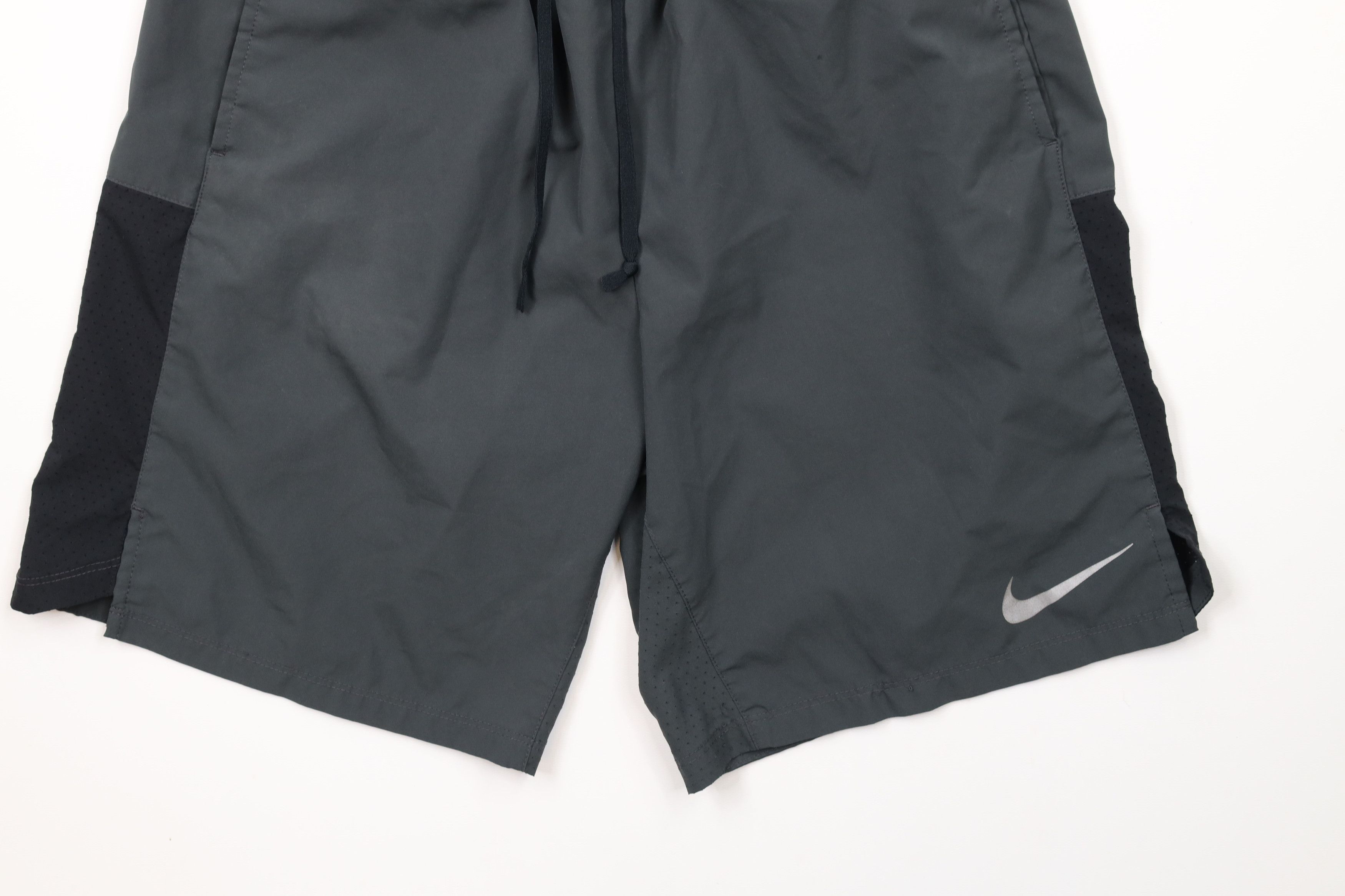 Nike × Vintage Vintage Nike Block Travis Scott Swoosh Lined Shorts Gray Size US 32 / EU 48 - 4 Thumbnail