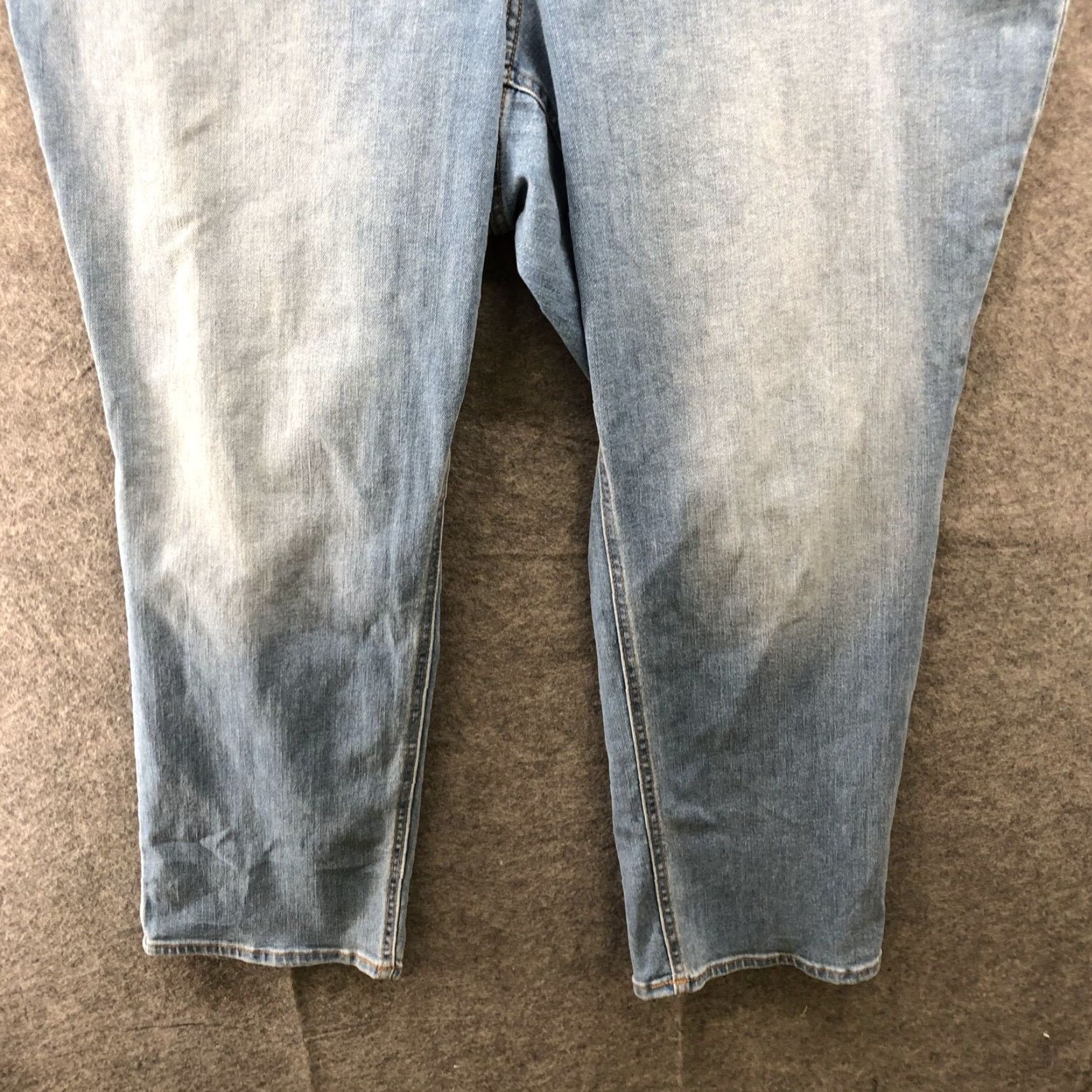 Old Navy Old Navy Jeans Womens Plus Size 26P High Rise Straight Light Wash Blue Denim 5-Pocket Stretch Short Inseam 27in Size 26" / US 2 / IT 38 - 4 Thumbnail