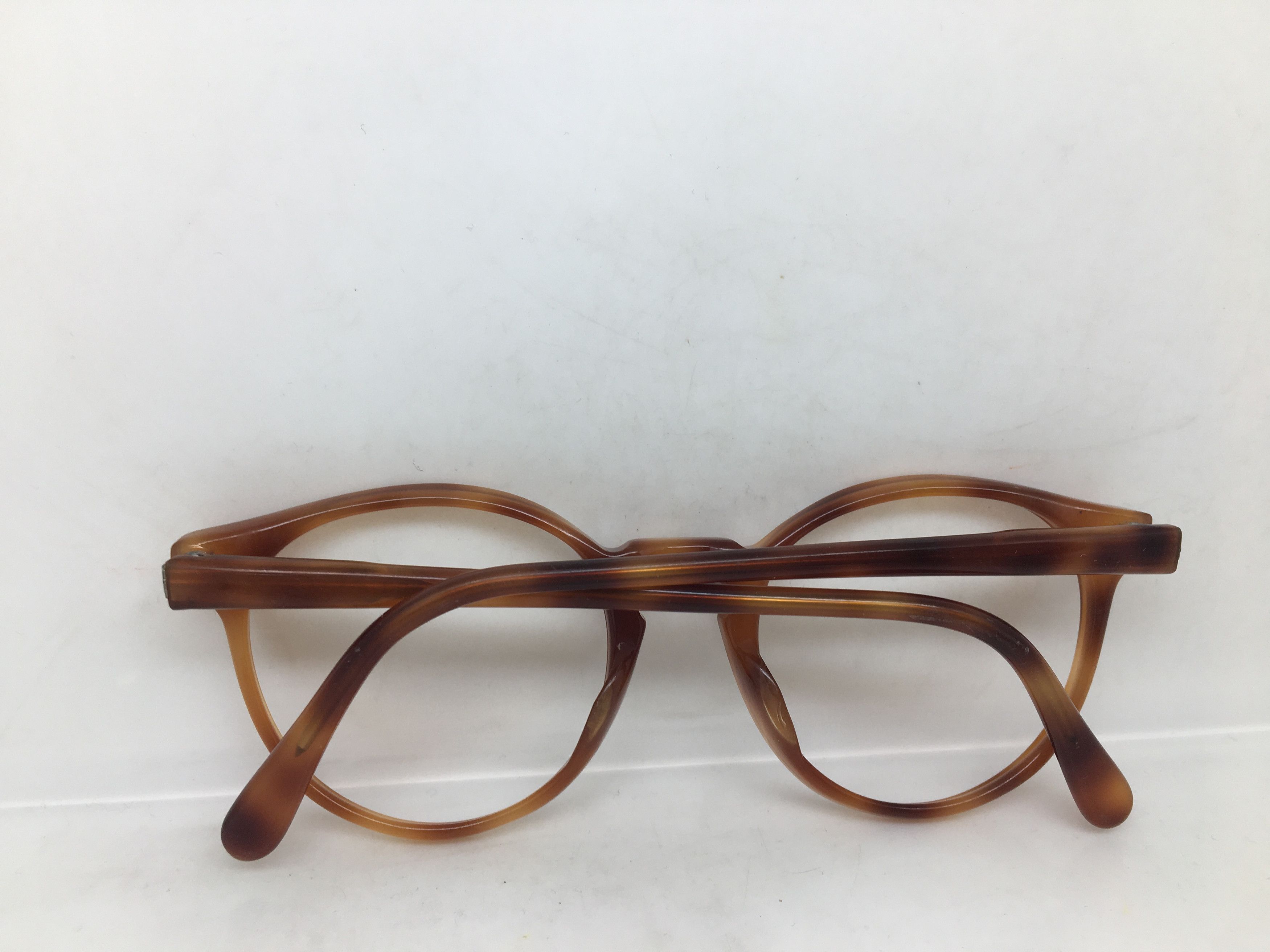 Vintage Vintage Tortoise Keyhole ARISTOCRAT Eyeglasses Frame Size ONE SIZE - 7 Thumbnail