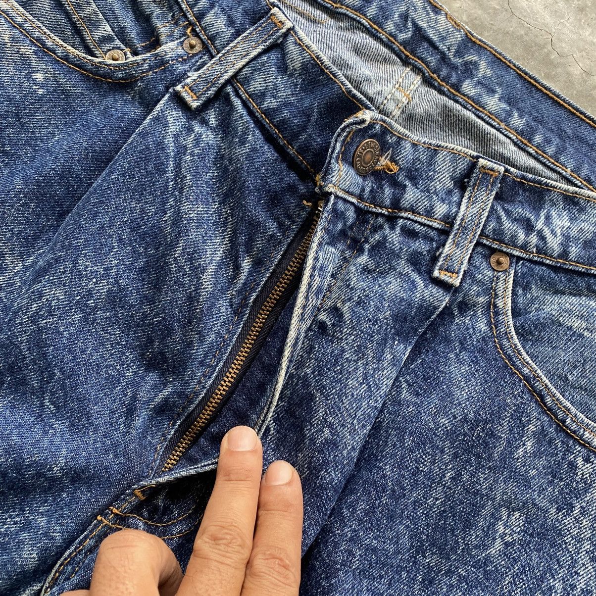If Six Was Nine × Le Grande Bleu (L.G.B.) × Levi's Vintage 90's Levi's 501 Distressed Denim w35 Size 34" / US 12 / IT 48 - 4 Thumbnail