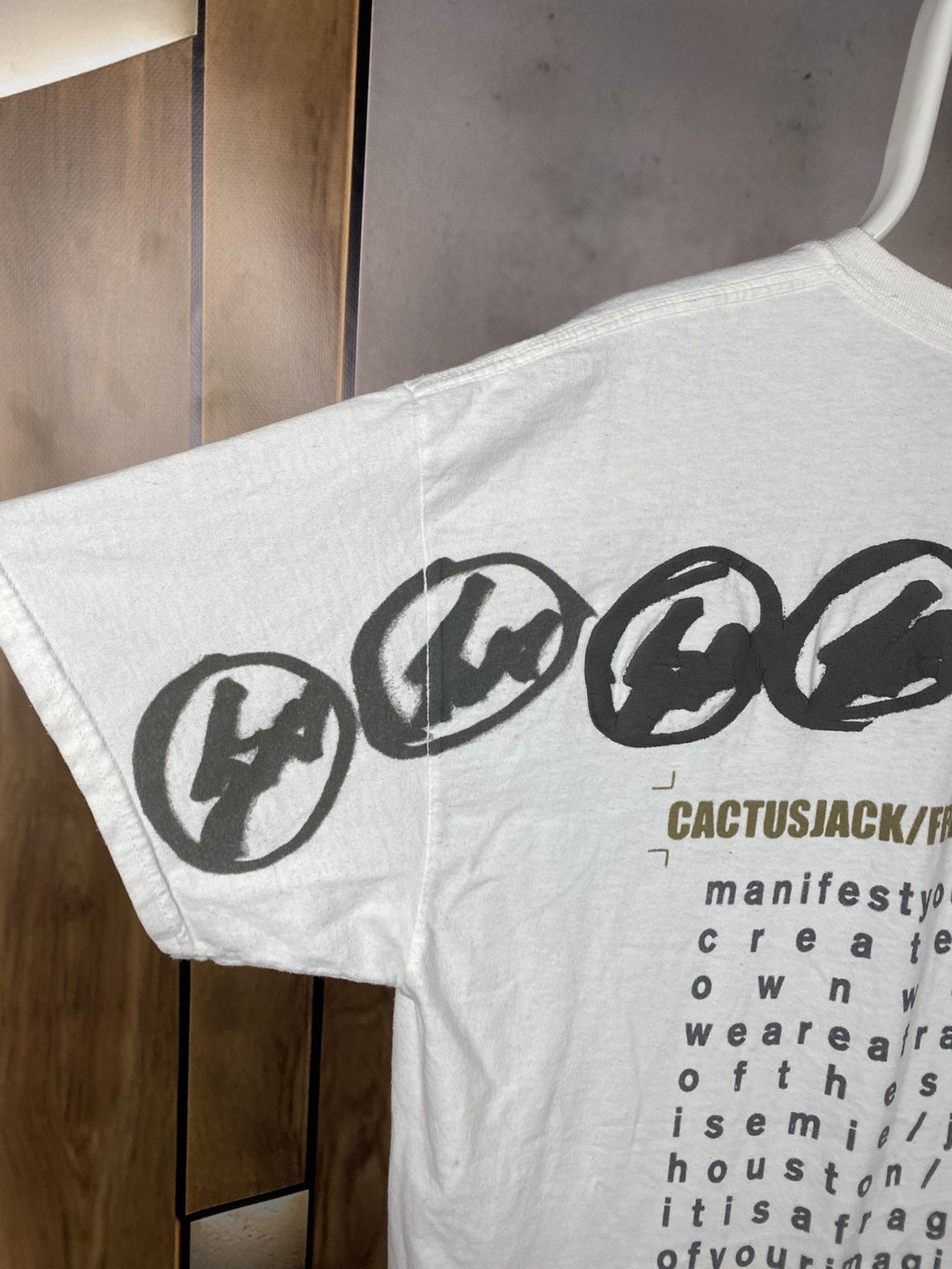 Travis Scott 🌊T-Shirt Travis Scott Cactus Jack 2021 Over Print Logo Tee🌊 Size US L / EU 52-54 / 3 - 12 Thumbnail