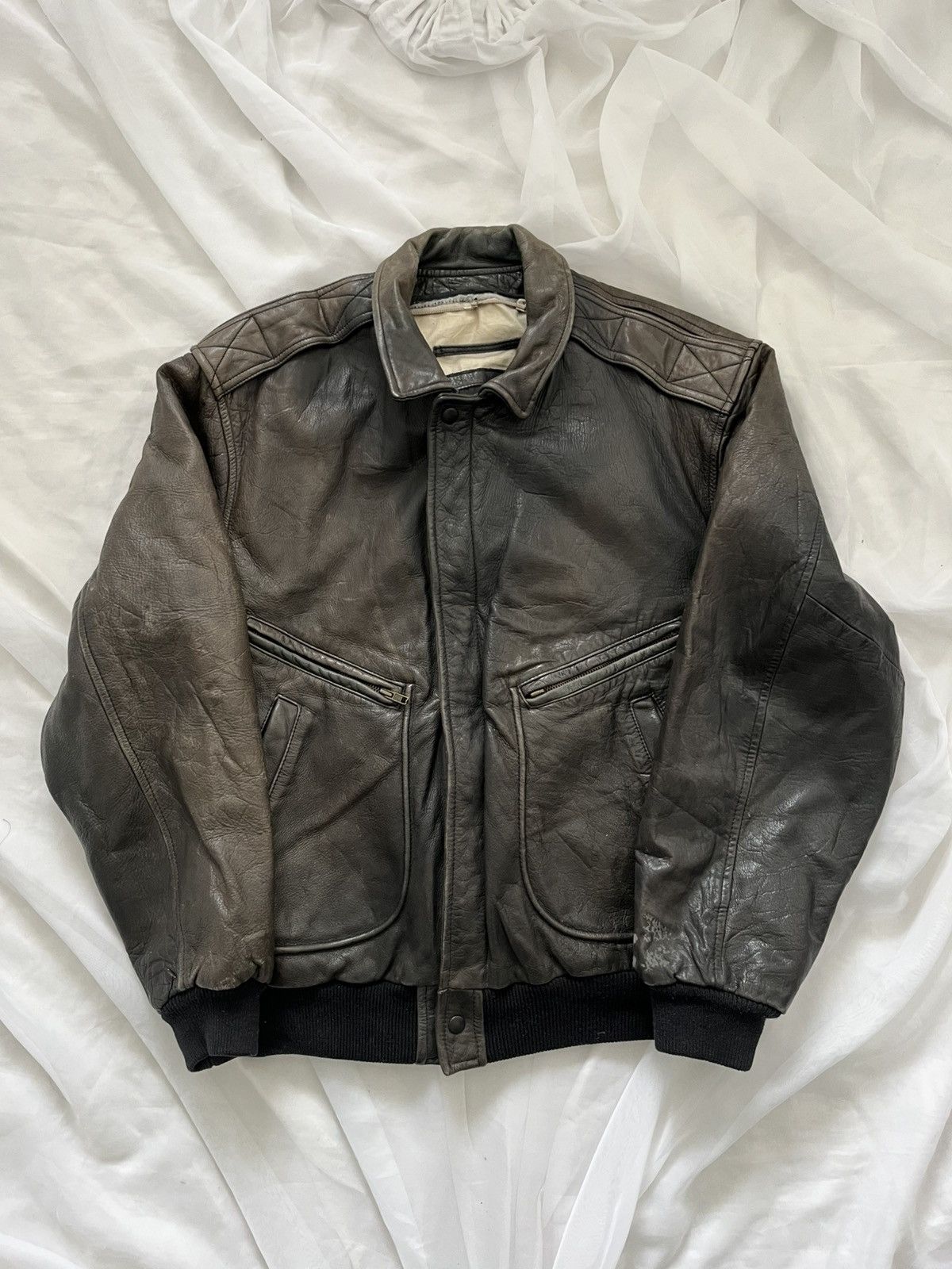 Chevignon × Vintage Faded Chevignon Leather Bomber Jacket Size US L / EU 52-54 / 3 - 1 Thumbnail
