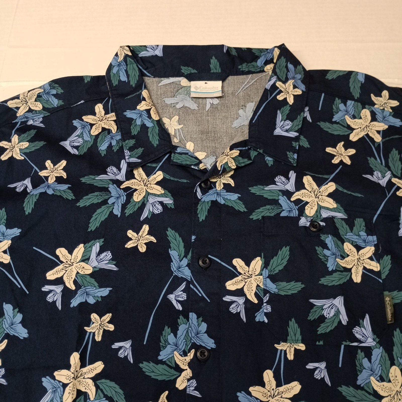 Columbia Columbia Arrow Springs Floral Print Shirt Men's 2XL Blue Size US XXL / EU 58 / 5 - 2 Thumbnail