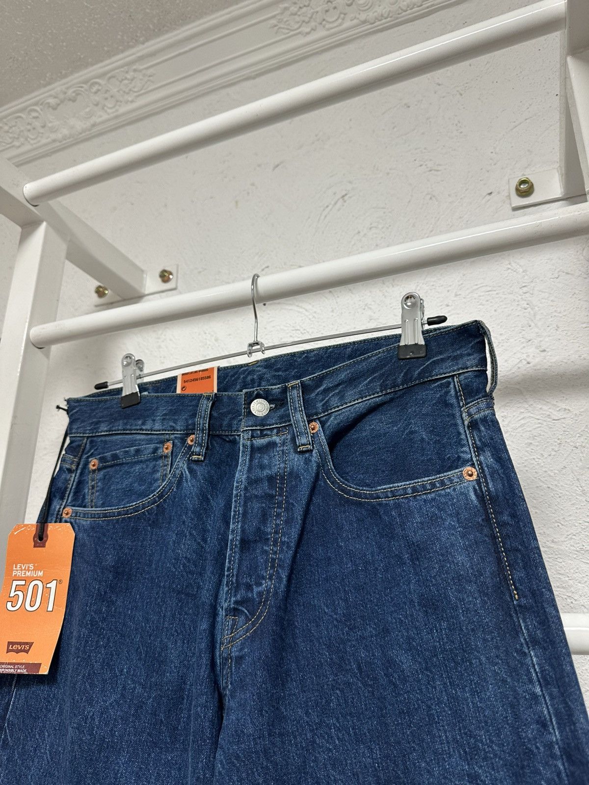 Levi's Levi’s 501 Men’s Jeans Size W31 L32 Premium Size US 32 / EU 48 - 2 Thumbnail