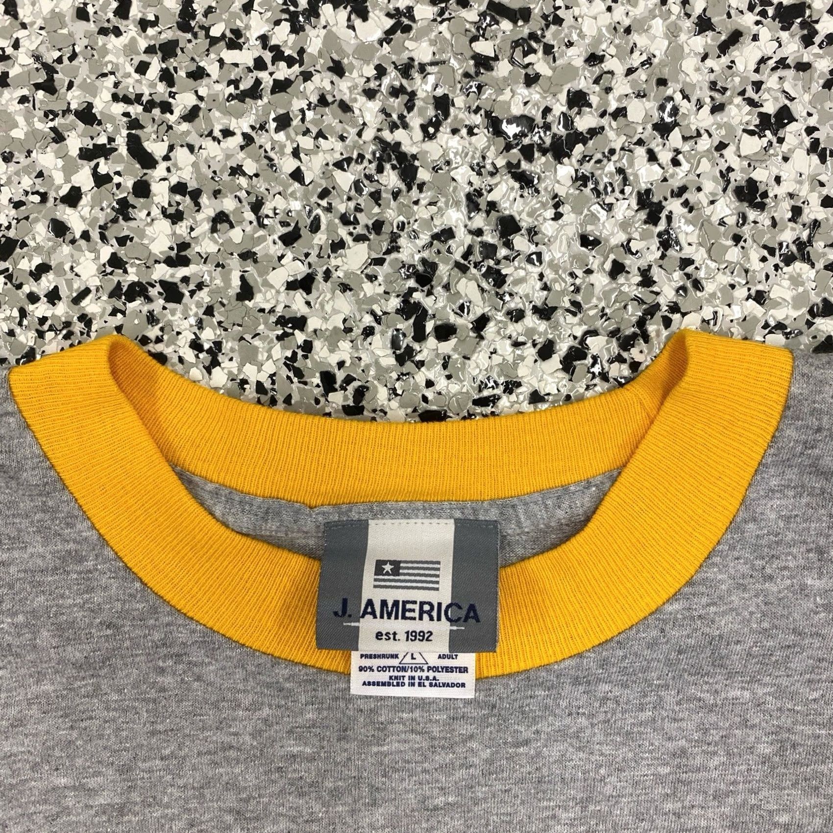 Vintage VINTAGE University of Iowa Hawkeyes Tee L Gray Mens Short Sleeve T-Shirt Size US L / EU 52-54 / 3 - 3 Thumbnail