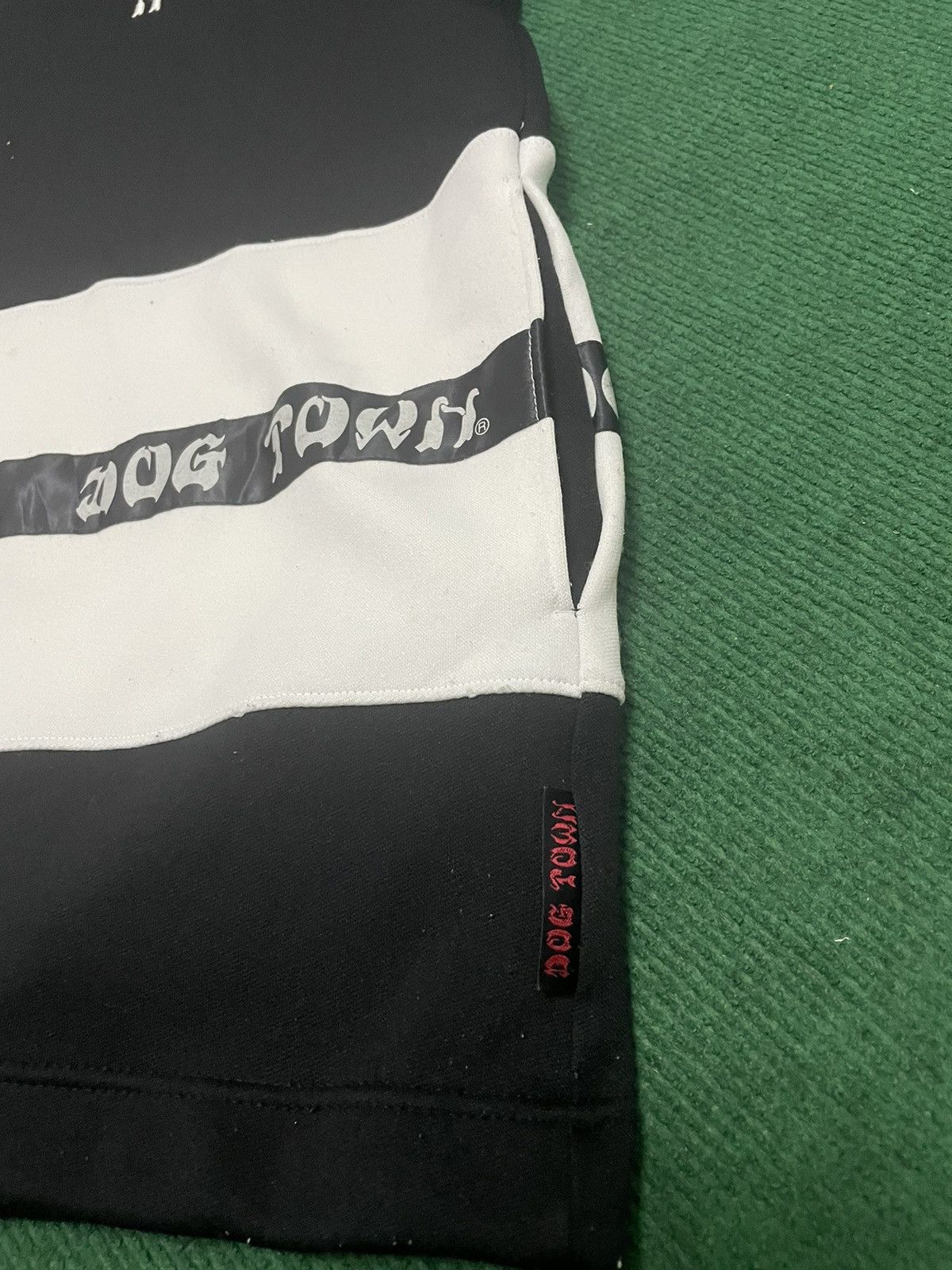 Japanese Brand Vintage Dogtown Hoodie Size US L / EU 52-54 / 3 - 12 Thumbnail