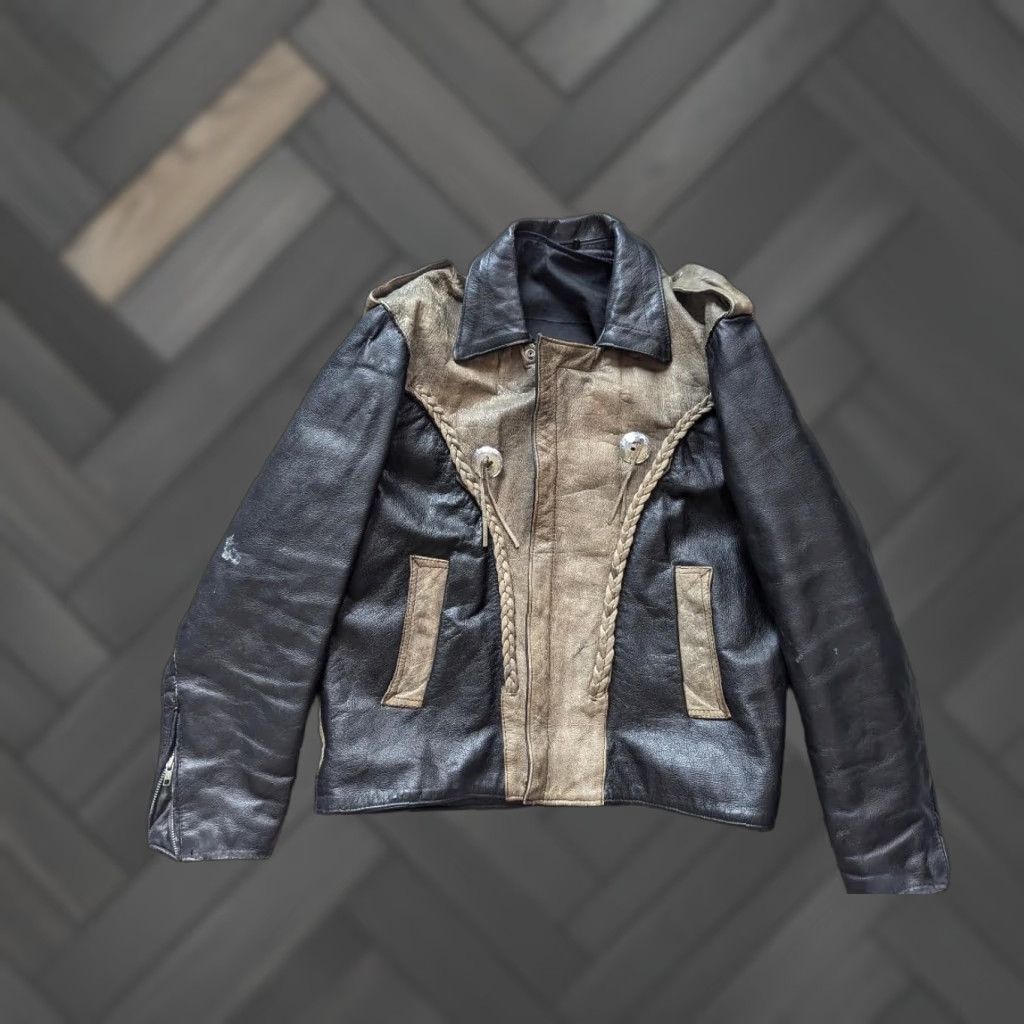 Vintage VINTAGE brown WESTERN motorcycle jacket XL leather PATINA CONCHO cowboy MAD MAX Mens Jacket XL Brown Western Motorcycle Leather PATINA Concho Vintage Size US XL / EU 56 / 4 - 1 Thumbnail