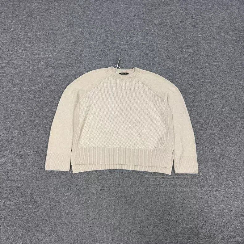 Loro Piana Loro Piana Ivory Baby Cashmere Crewneck Sweater Size M / US 6-8 / IT 42-44 - 1 Thumbnail