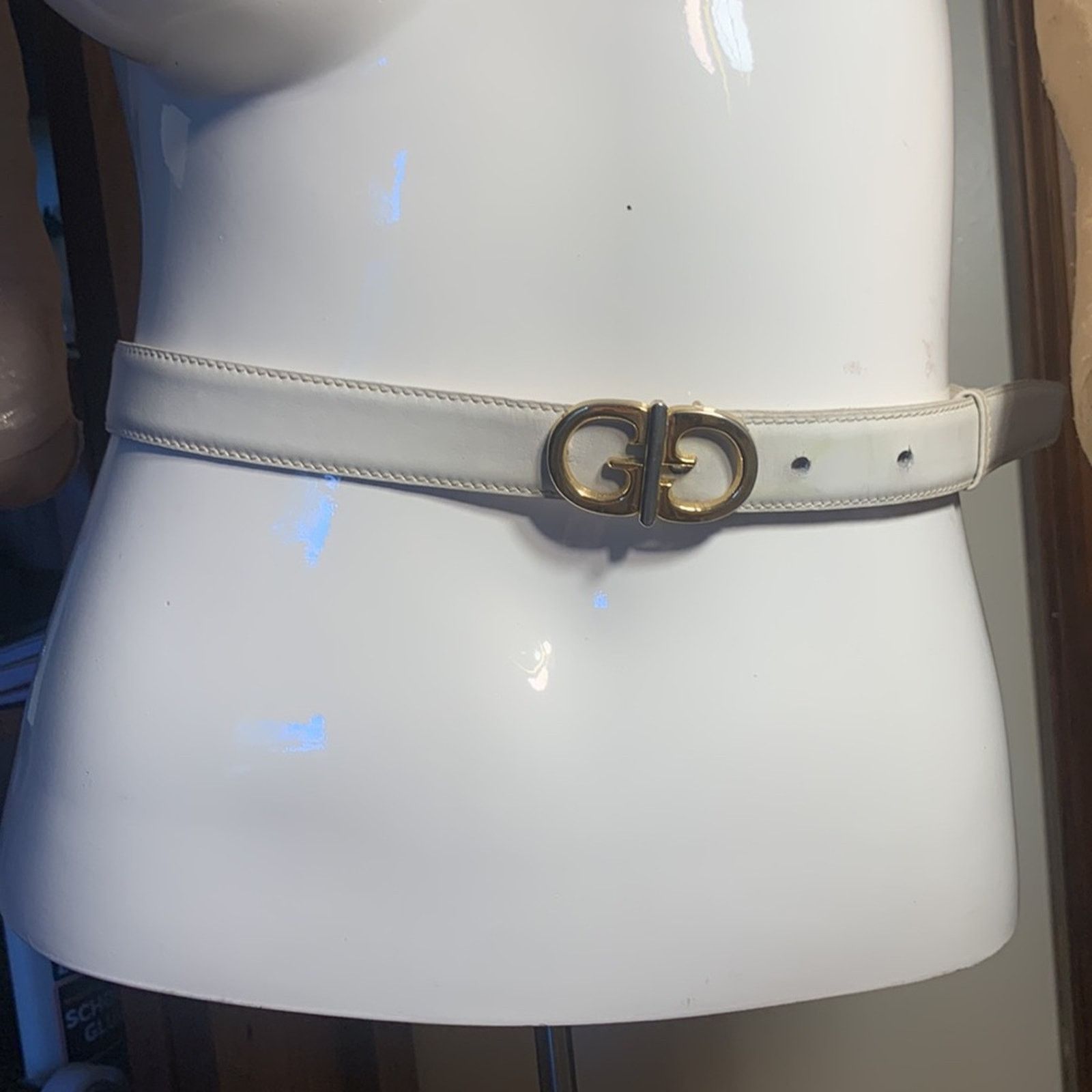 Gucci Rare GG Gucci 70’s Italy white leather belt 100% AUTHENTIC Size ONE SIZE - 4 Thumbnail