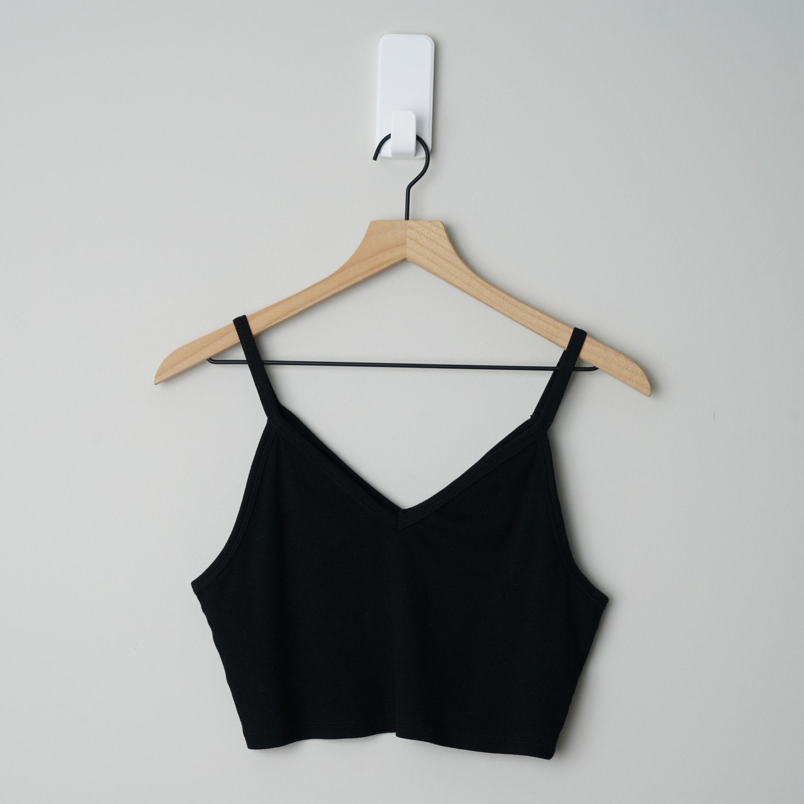 Zara Zara Ribbed Black Crop Top Spaghetti Strap Cami Solid V-neck Size L / US 10 / IT 46 - 3 Thumbnail