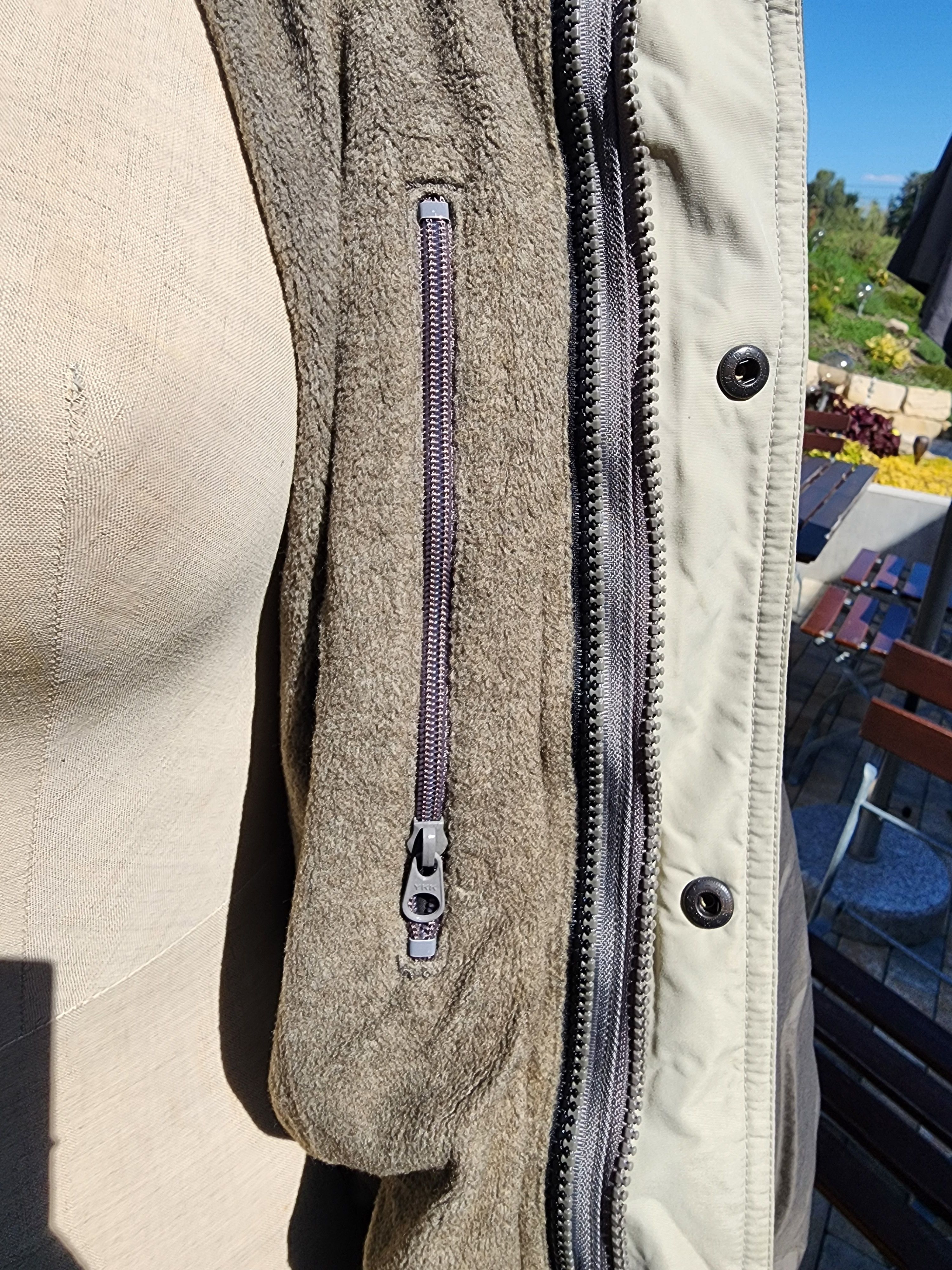 Columbia Vintage Columbia Winter Jacket – Khaki/Beige/Black, 3-in-1 Size US L / EU 52-54 / 3 - 11 Thumbnail