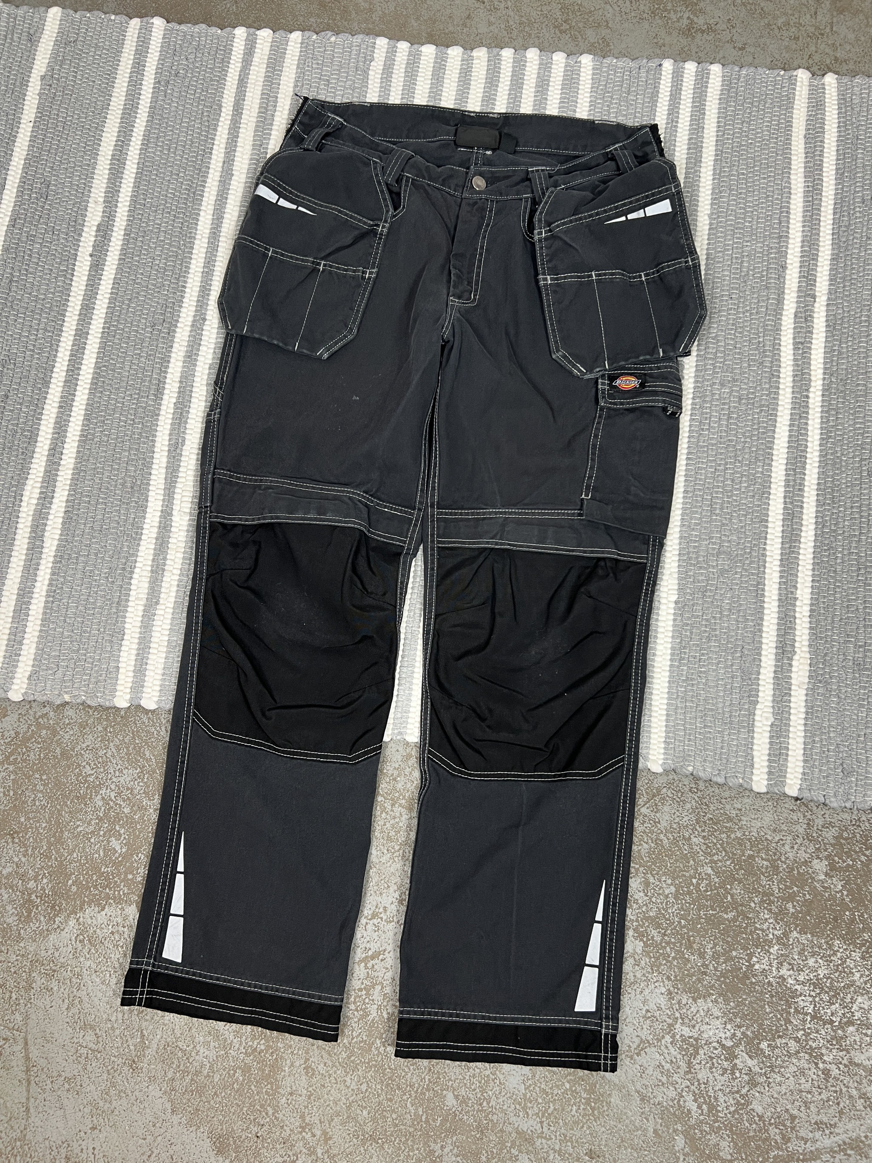 Dickies Vintage Dickies Cargo Workers Pants Size US 32 / EU 48 - 1 Thumbnail