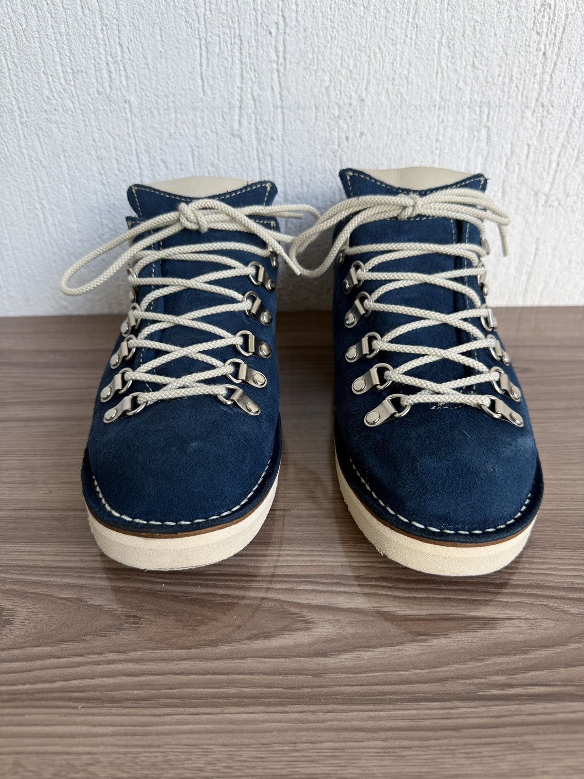 Danner 😮‍💨🥶suede mountain ridge boots Size US 9 / EU 42 - 4 Thumbnail