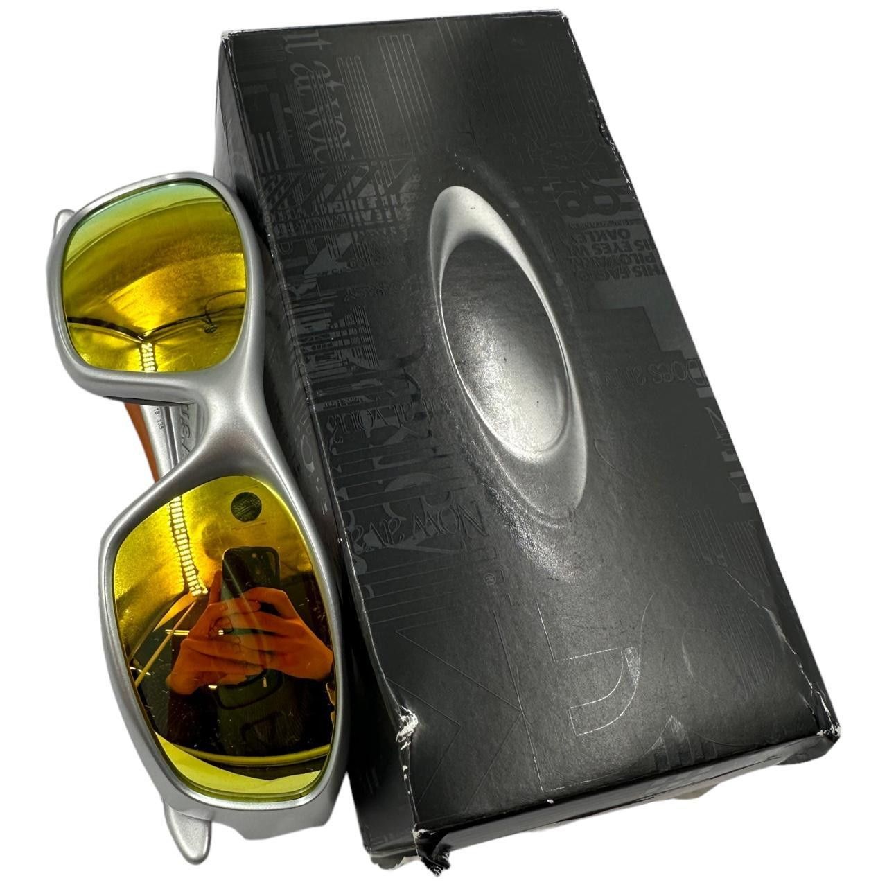 Oakley 2007 Oakley Straight Jacket Silver Fire Iridium Oakley 2007 Oakley Straight Jacket Silver Fire Iridium