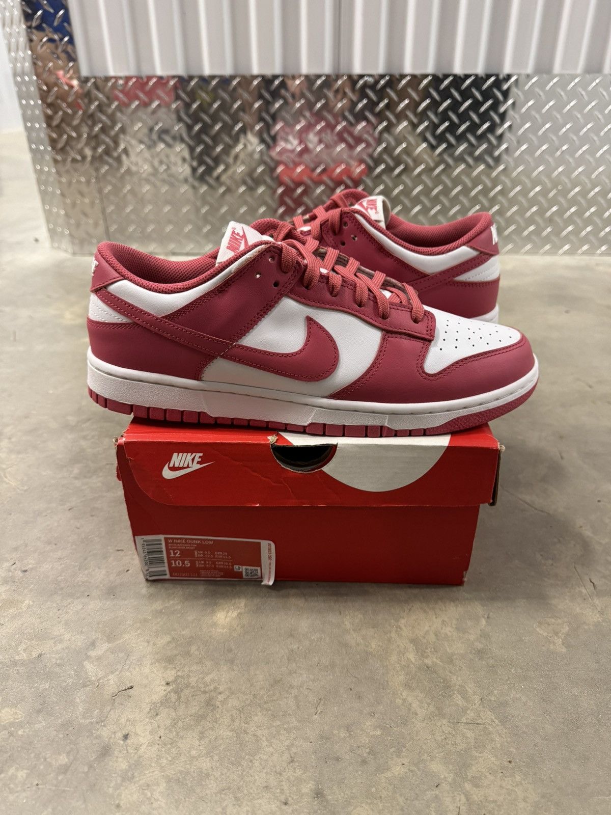 Nike Nike Dunk Low WMNS Archeo Pink Size 12W Size US 12 / IT 42 - 1 Thumbnail