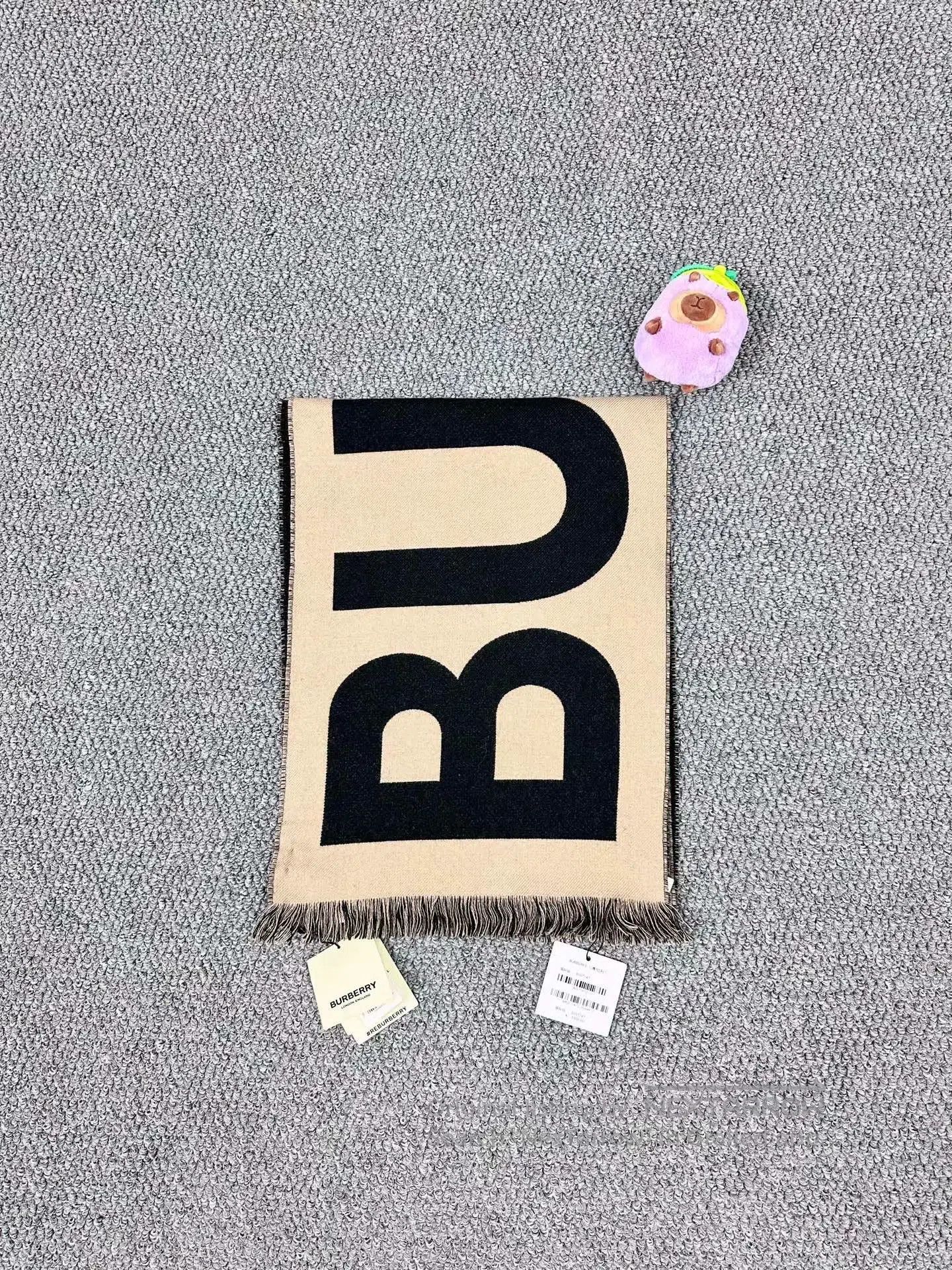 Burberry Burberry Classic beige double-sided logo cashmere scarf| Size ONE SIZE - 2 Thumbnail
