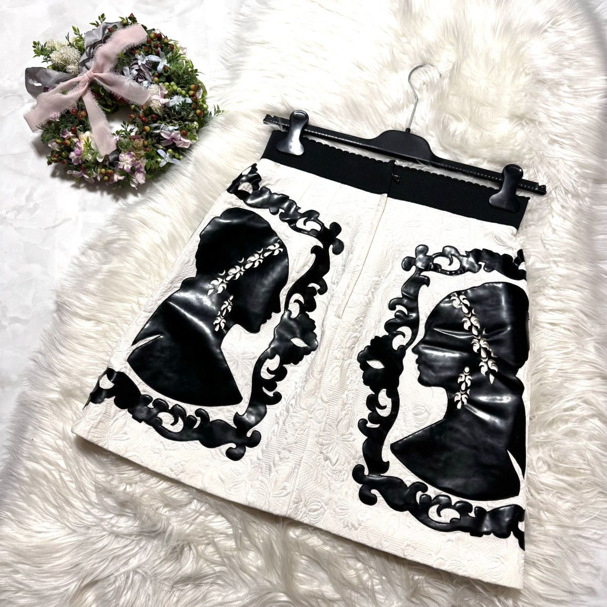 Dolce & Gabbana Dolce & Gabbana mirror design flower flare skirt, size 42 Size 28" / US 6 / IT 42 - 8 Thumbnail