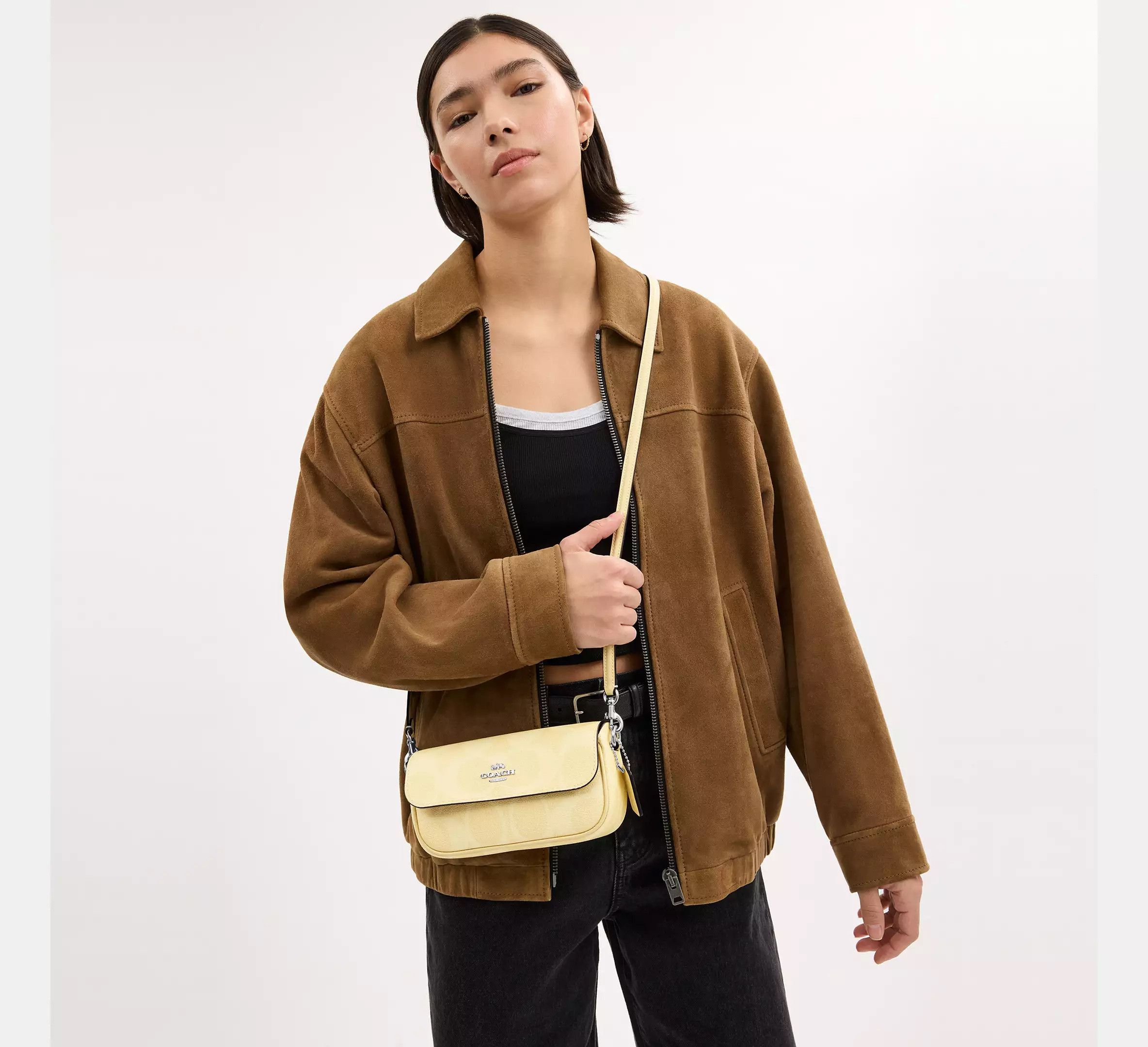 Coach Hailey Flap Bag In Signature Canvas CAN70 Size ONE SIZE - 7 Thumbnail