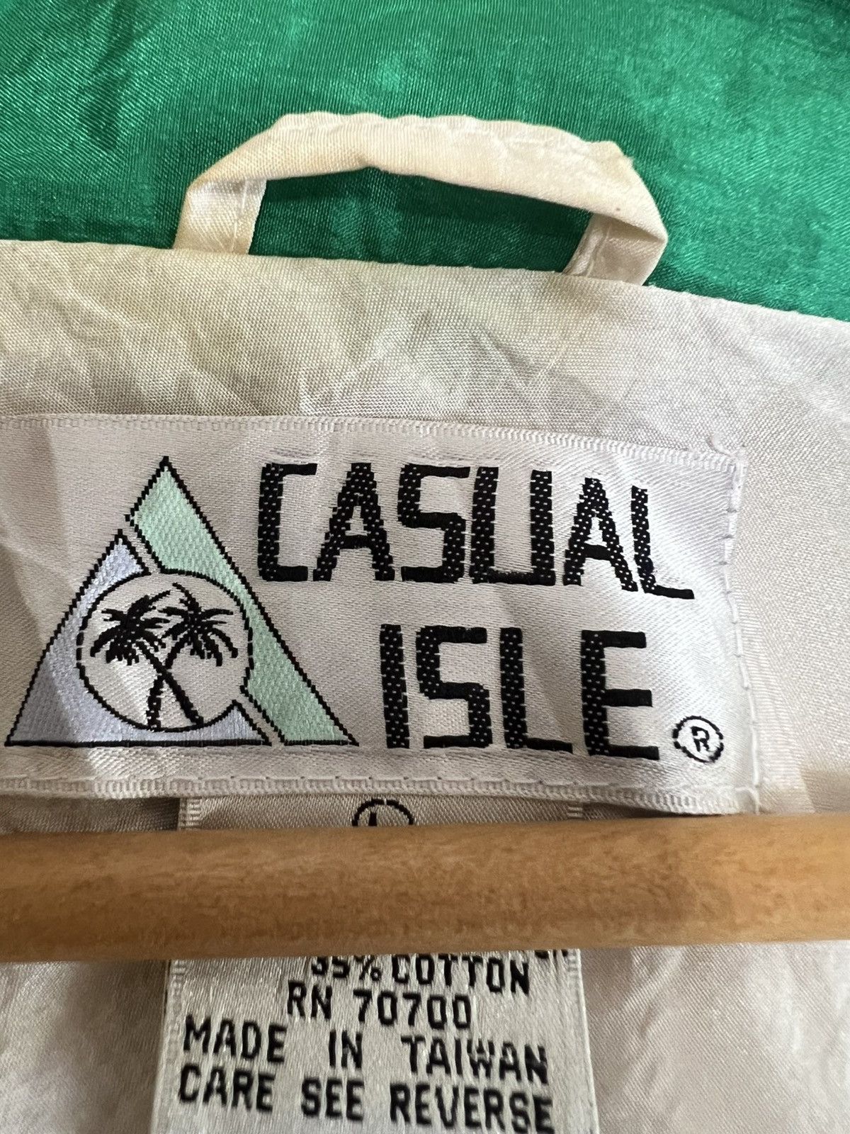 ISLE LITGH JACKET