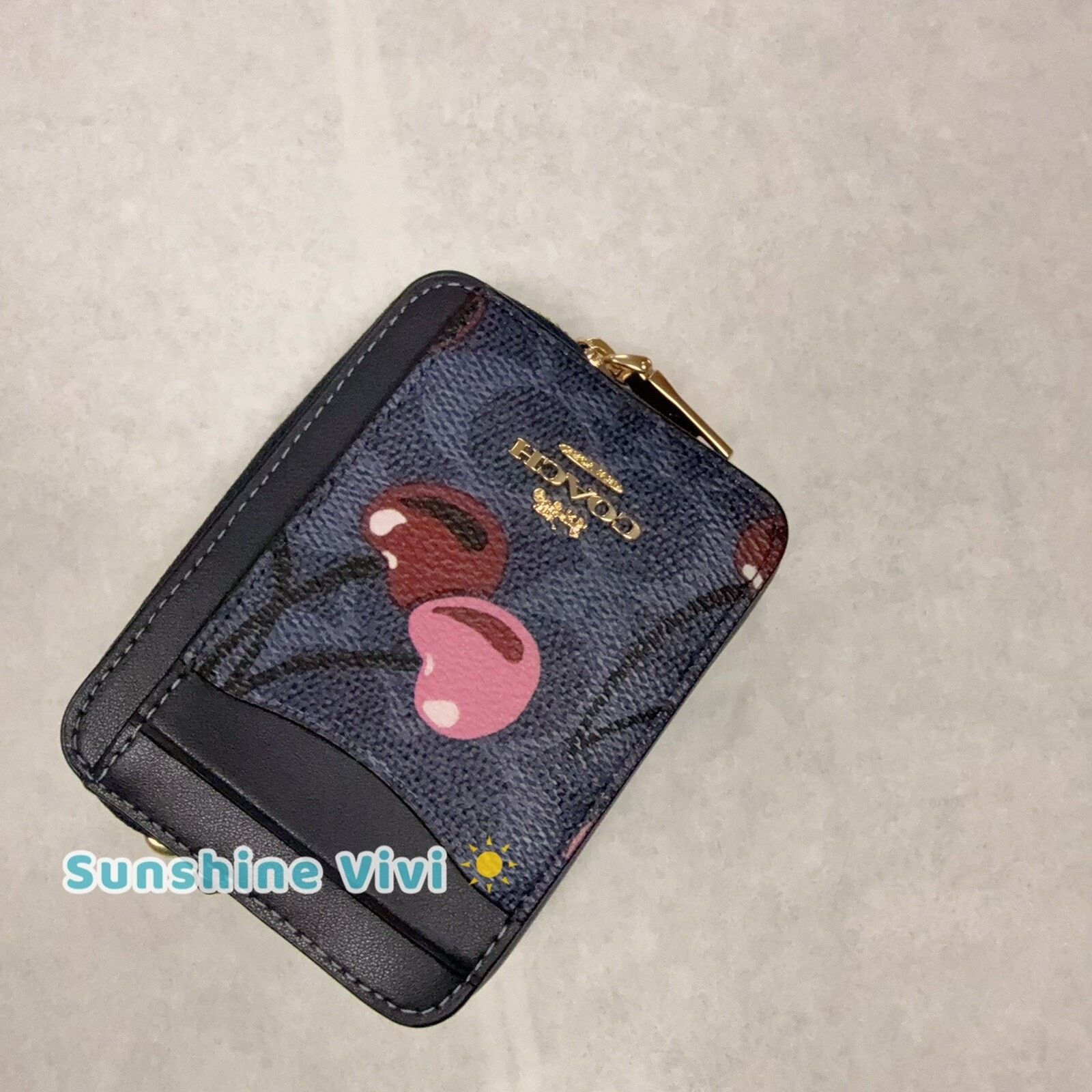 Coach NWT Coach Zip Card Case In Signature Canvas Cherry CZ468 Size ONE SIZE - 2 Thumbnail